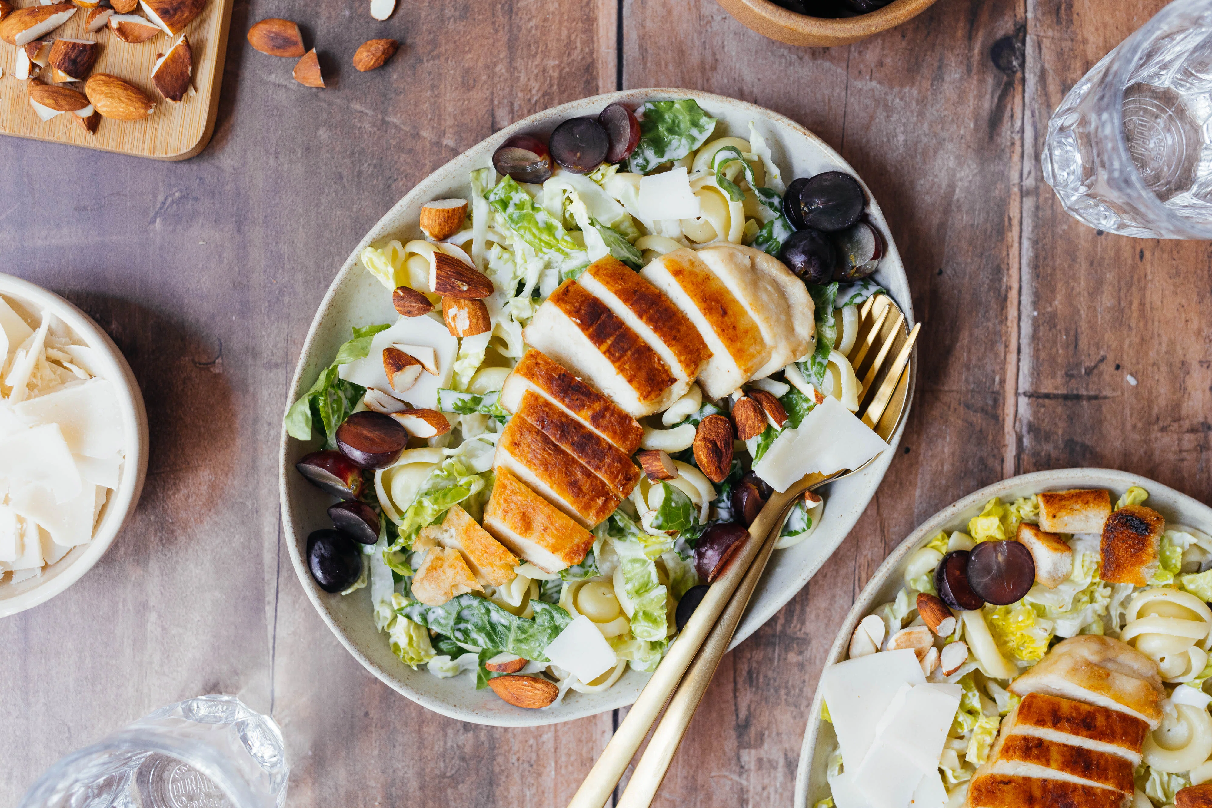 R814 Vegan Caesar Salad Pasta