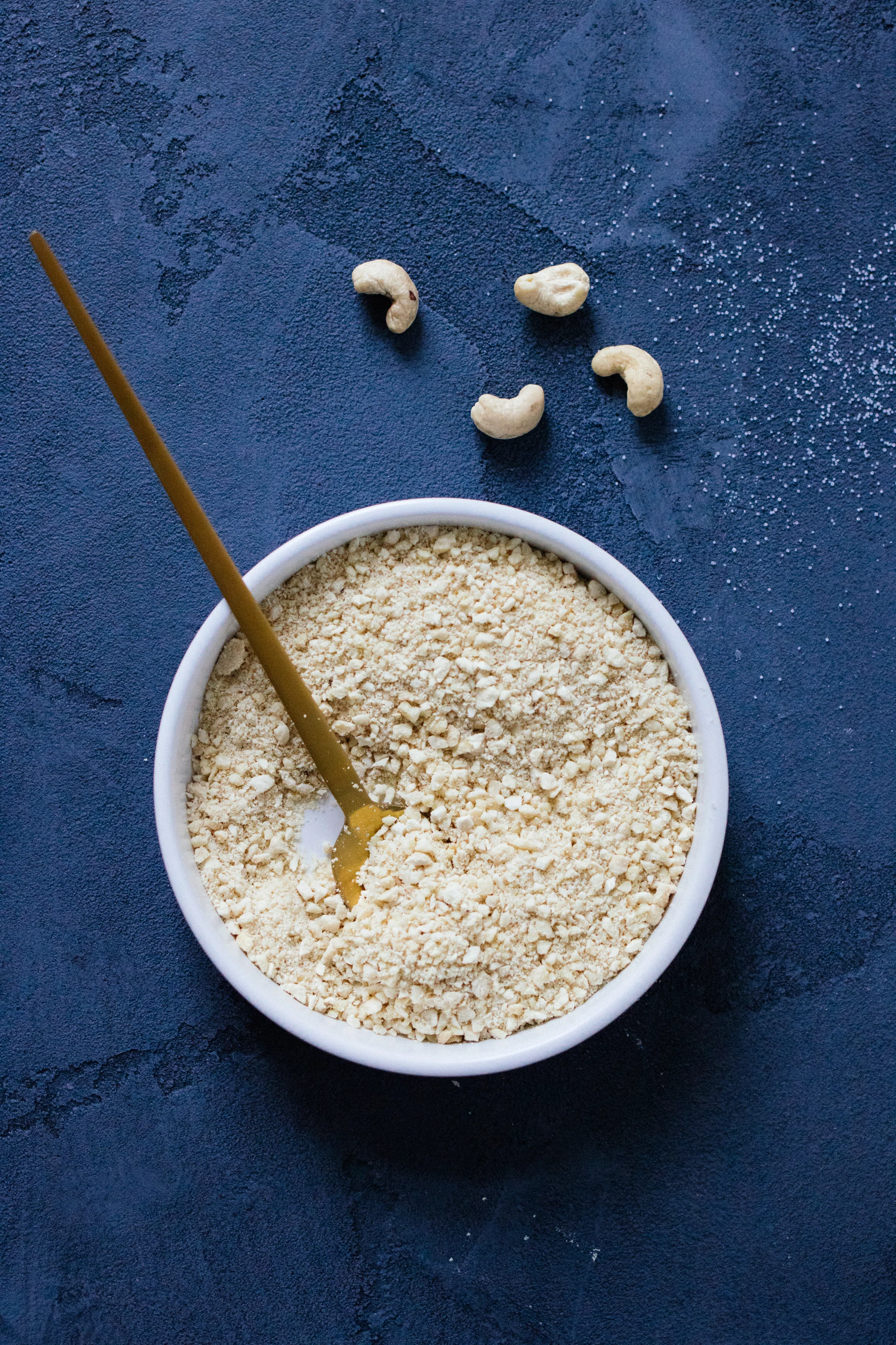 R68 Veganer Parmesan Käse