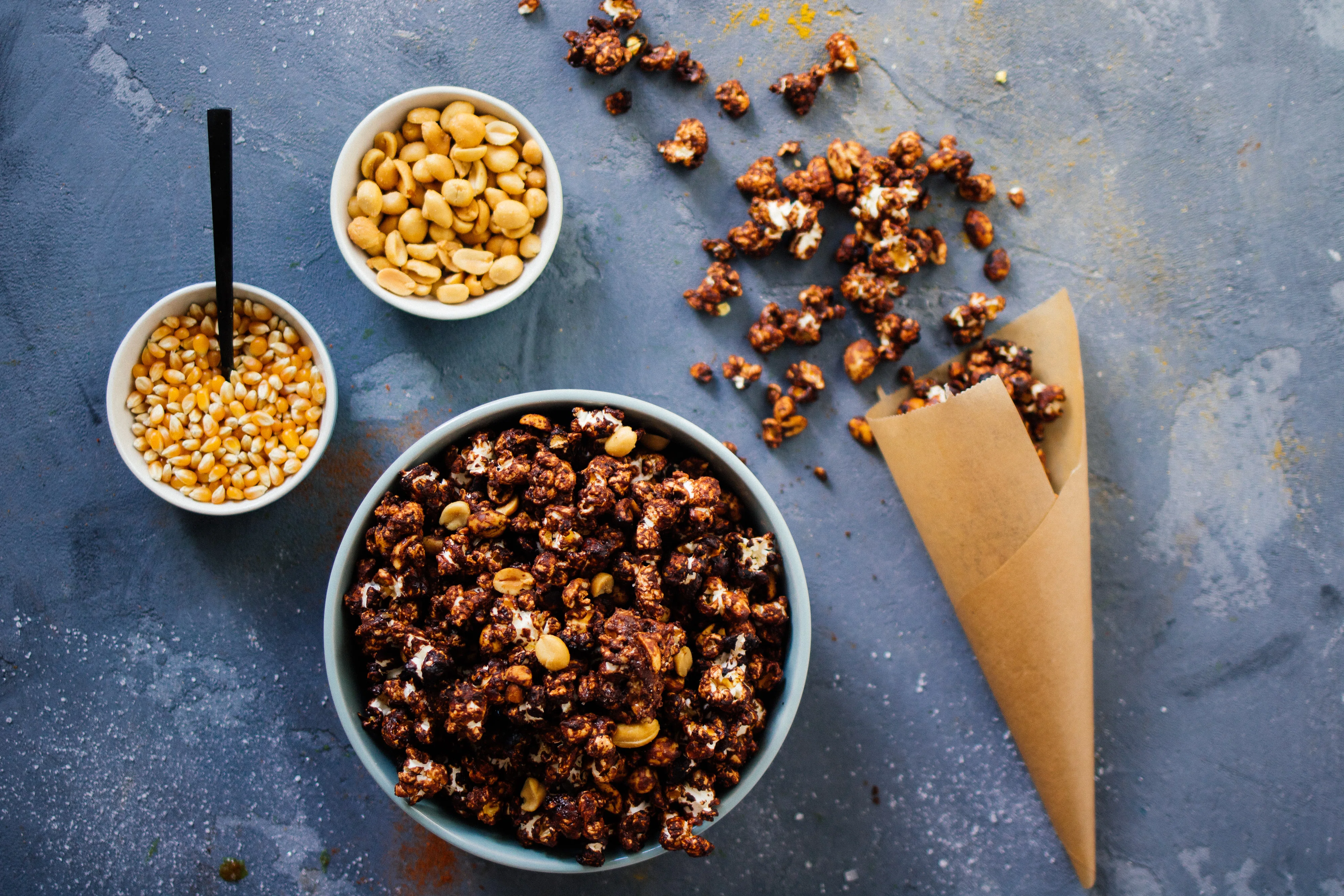 R292 Sweet & salty curry and chocolate peanut popcorn