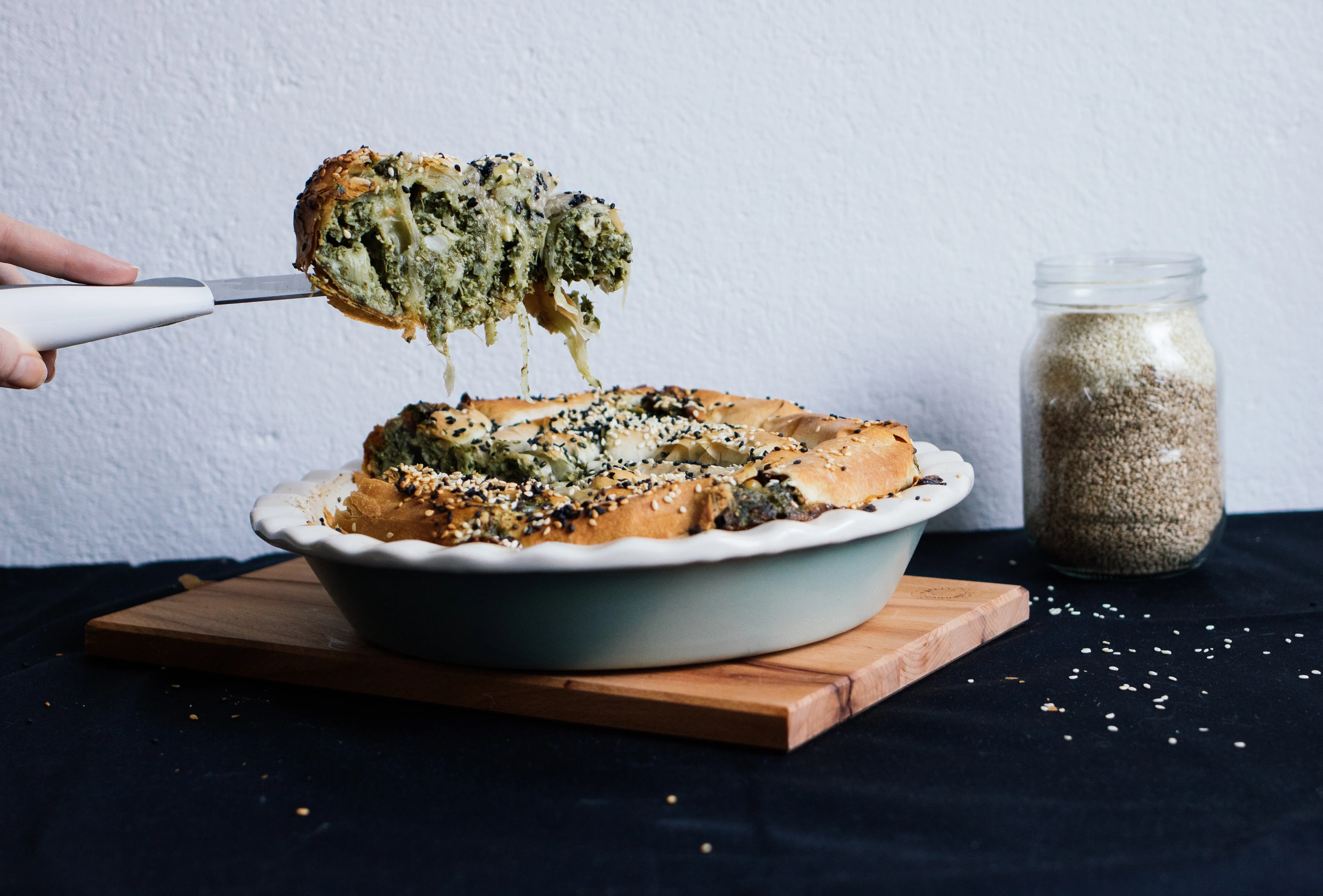 R145 Vegane Börekschnecke mit Spinat-Artischocken-Creme 