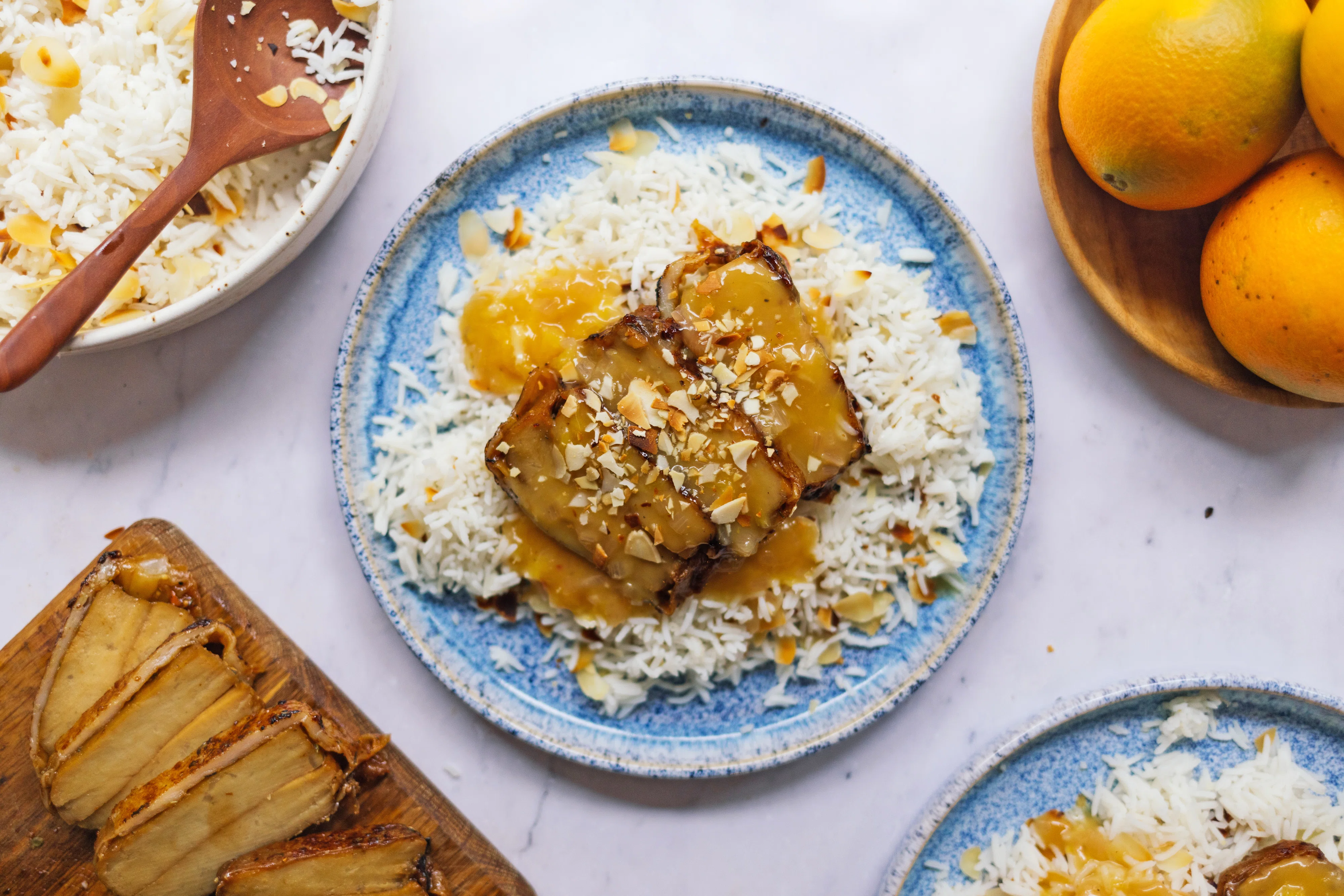 Vegane Ente mit Orangensoße und Mandelreis