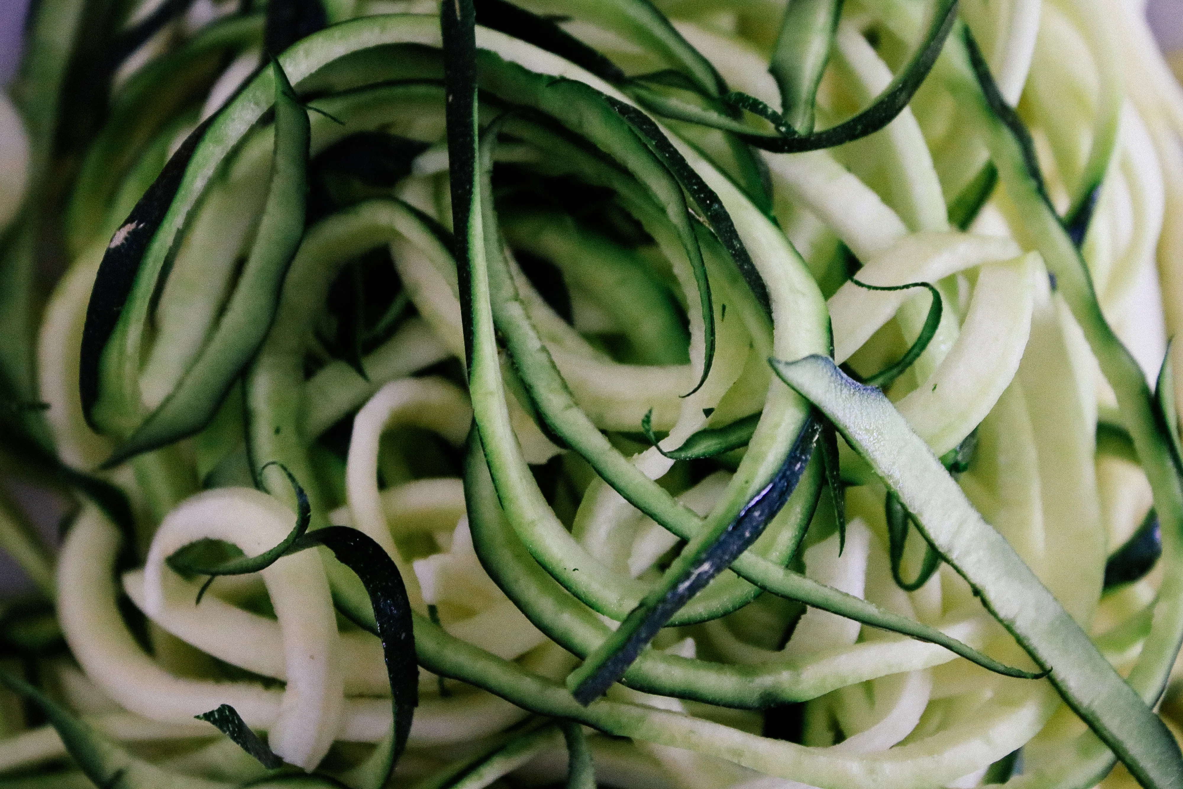 R85 Zoodles mit Cashewsoße
