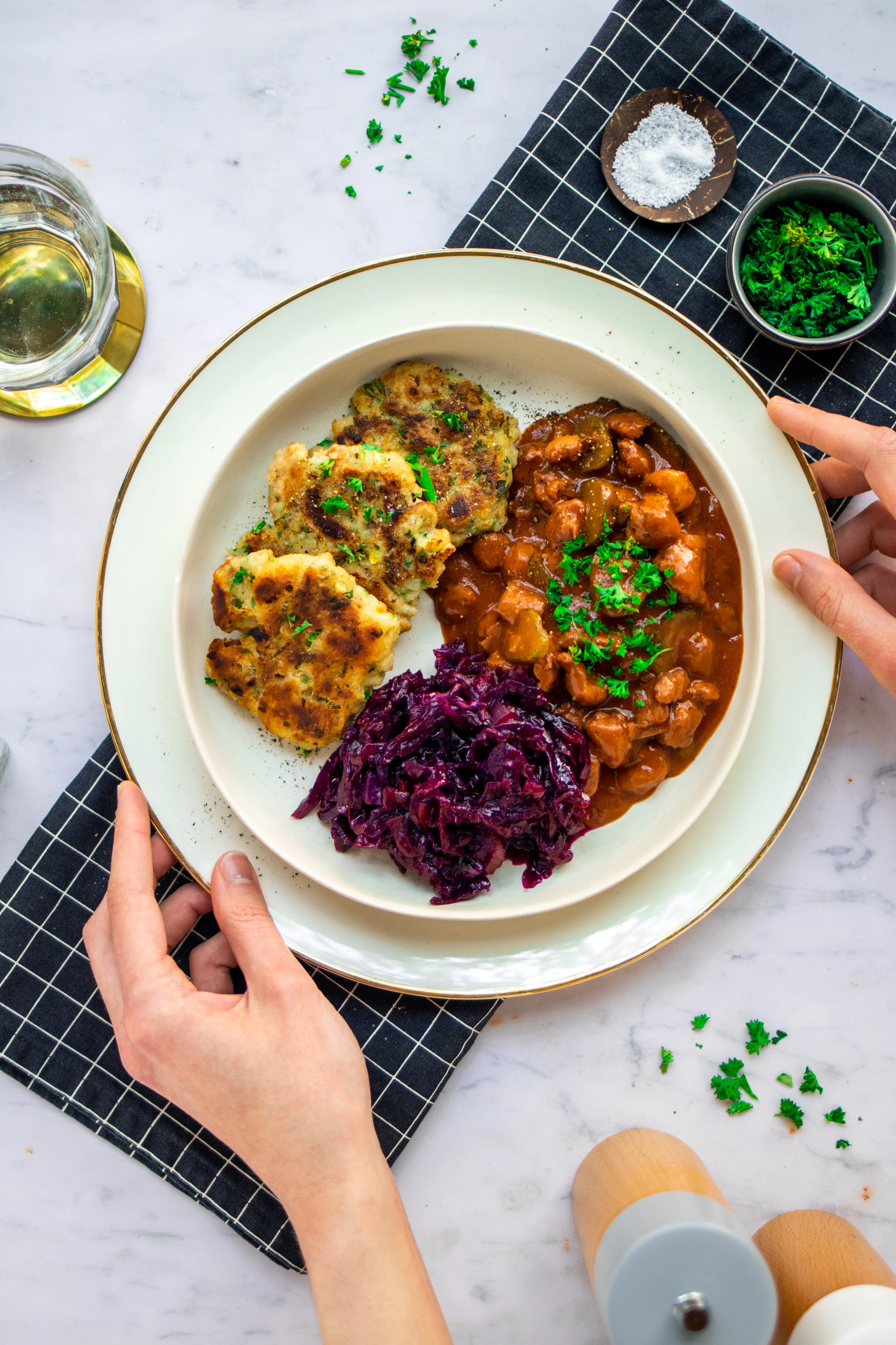 R327 Quick pan-fried vegan dumplings