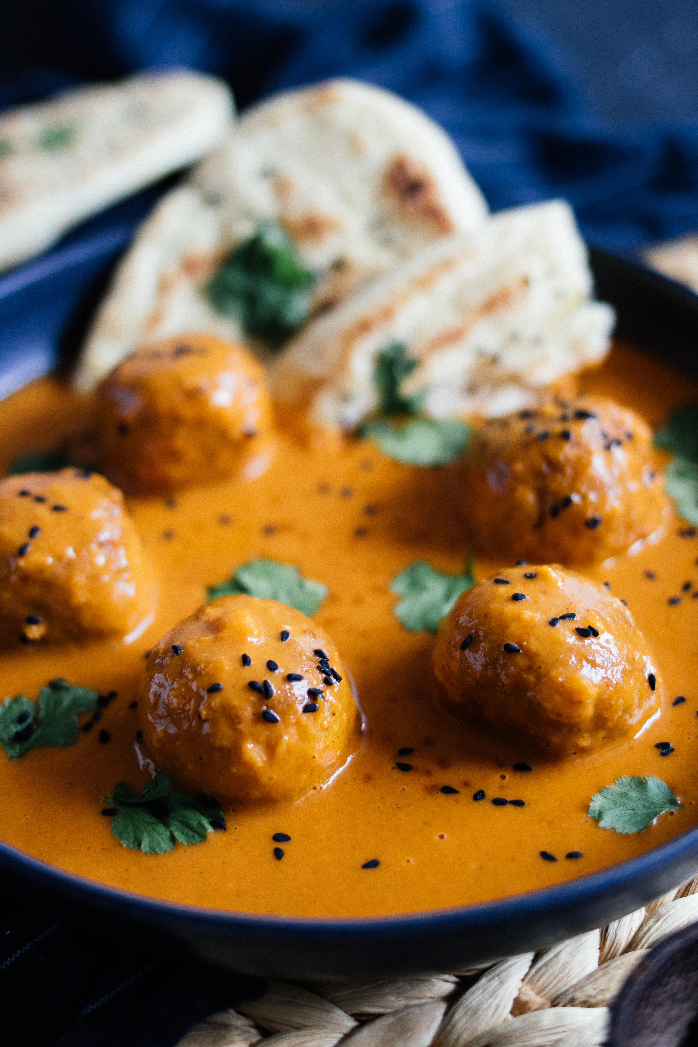 R538 Veganes Falafel Curry mit Naan Brot