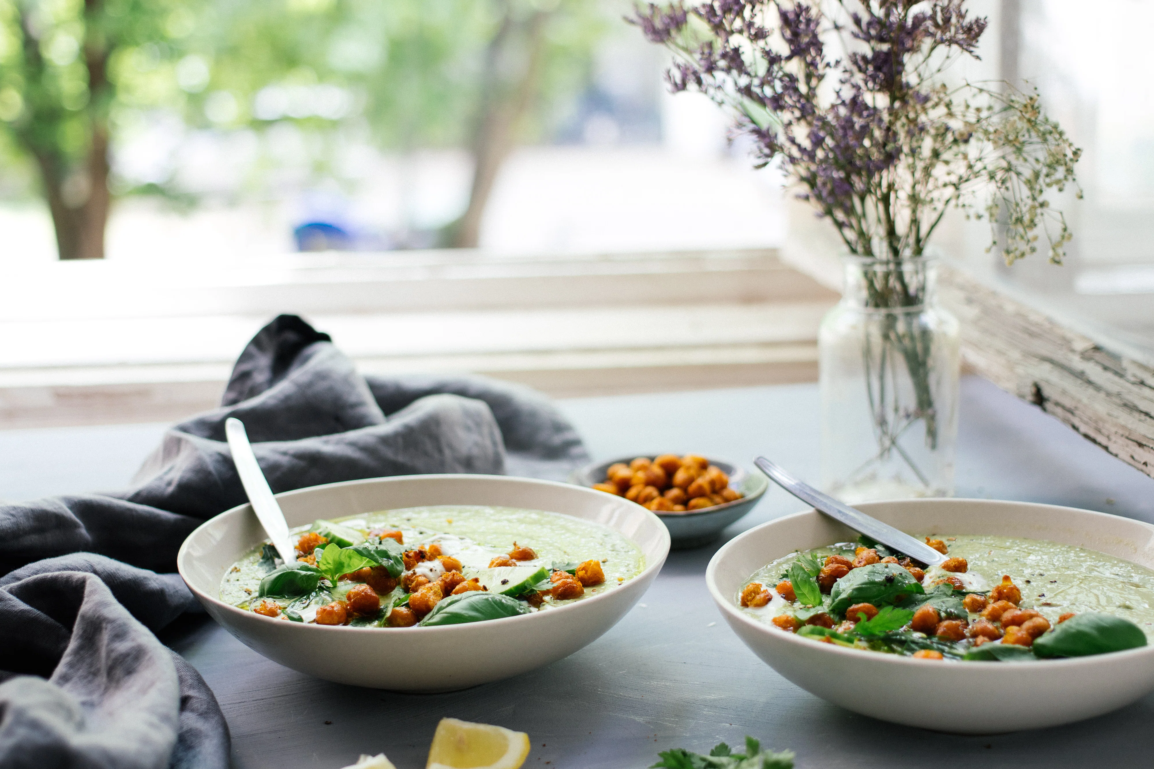 R70 Cold Cucumber-Avocado-Soup