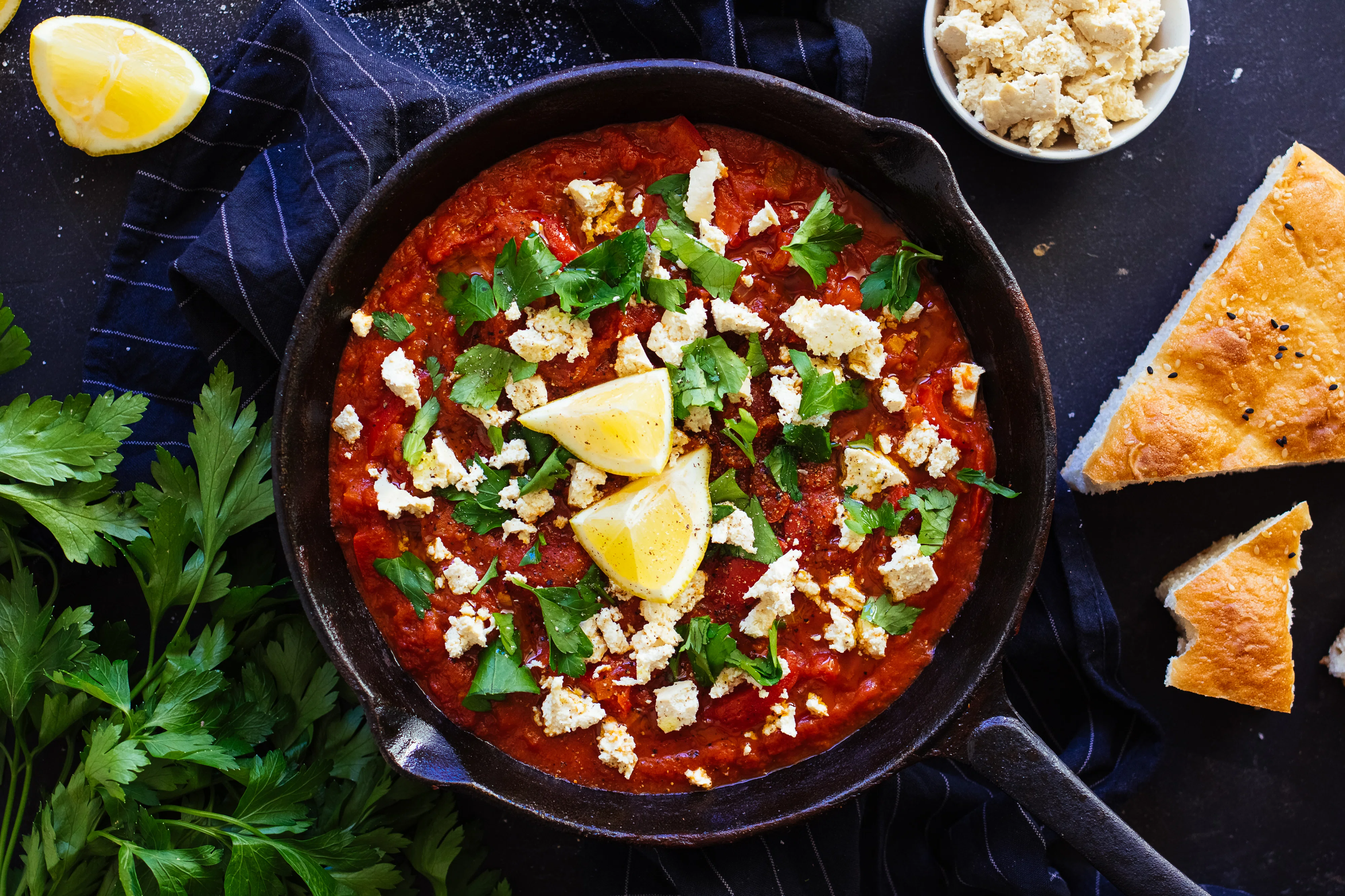 Veganes Shakshuka mit Feto