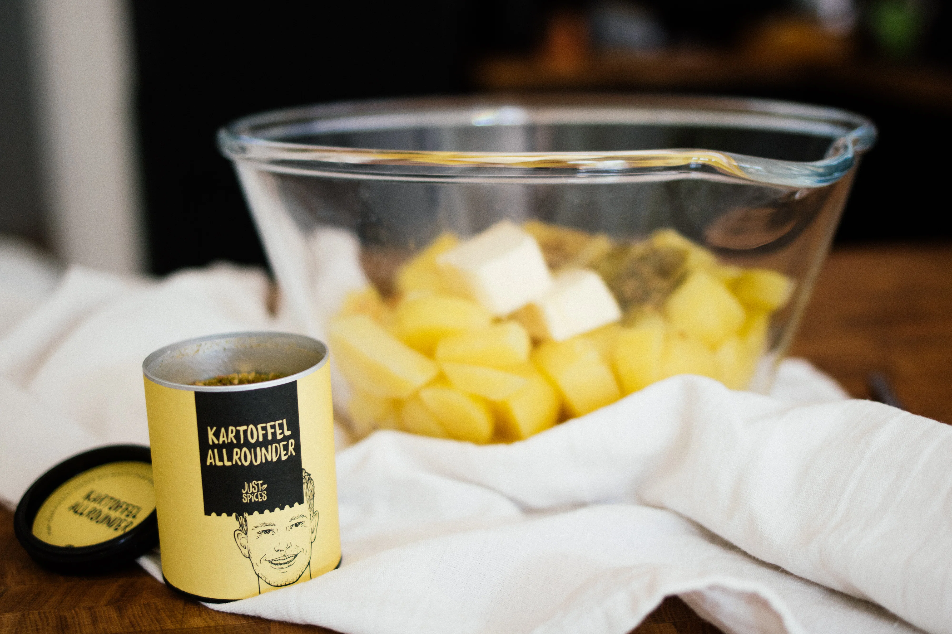 R434 Stuffed Butternut Squash with vegan cream sauce & potato mash