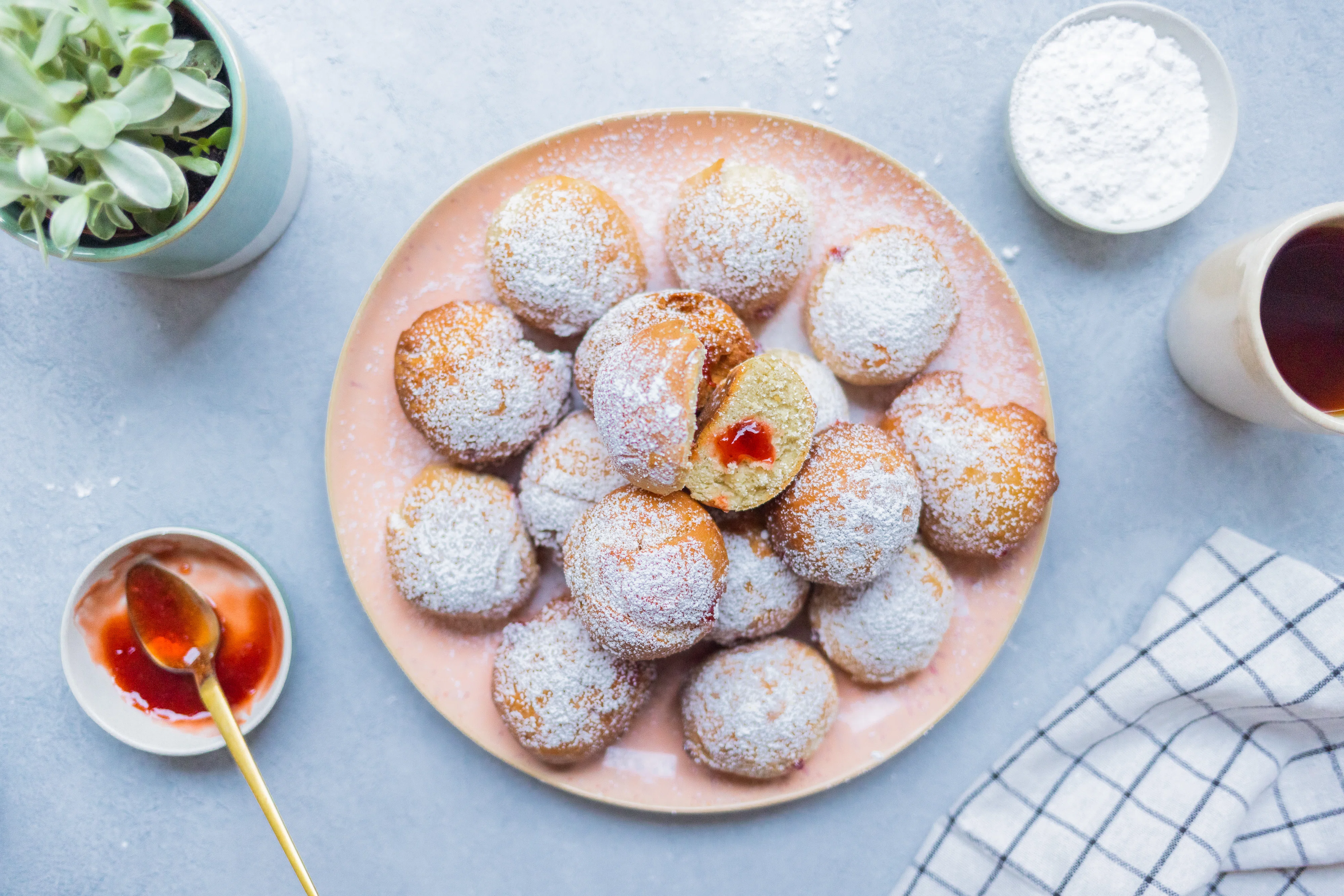 R271 Vegan Jelly Doughnuts