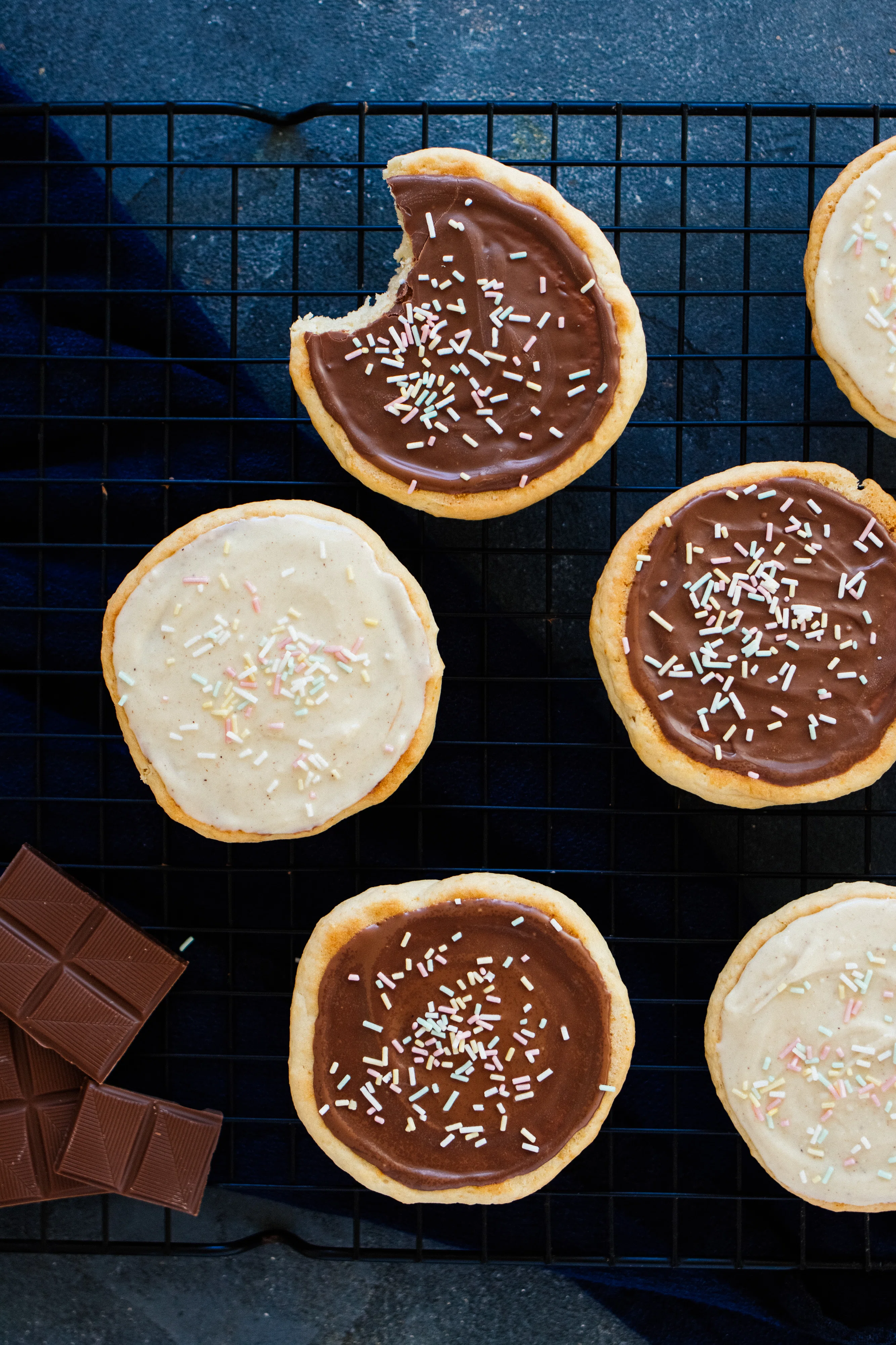 R484 Vegan „Amerikaner“ (soft cake-like cookie)