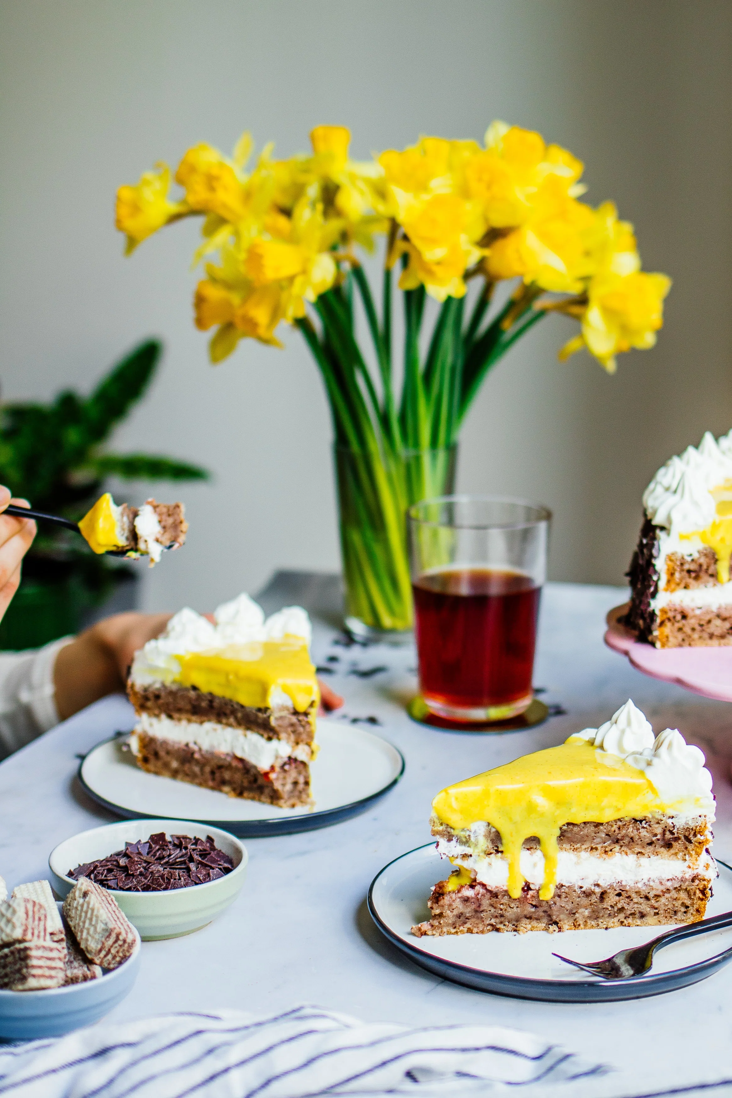 R635 Vegane Eierlikörtorte mit Haselnussböden