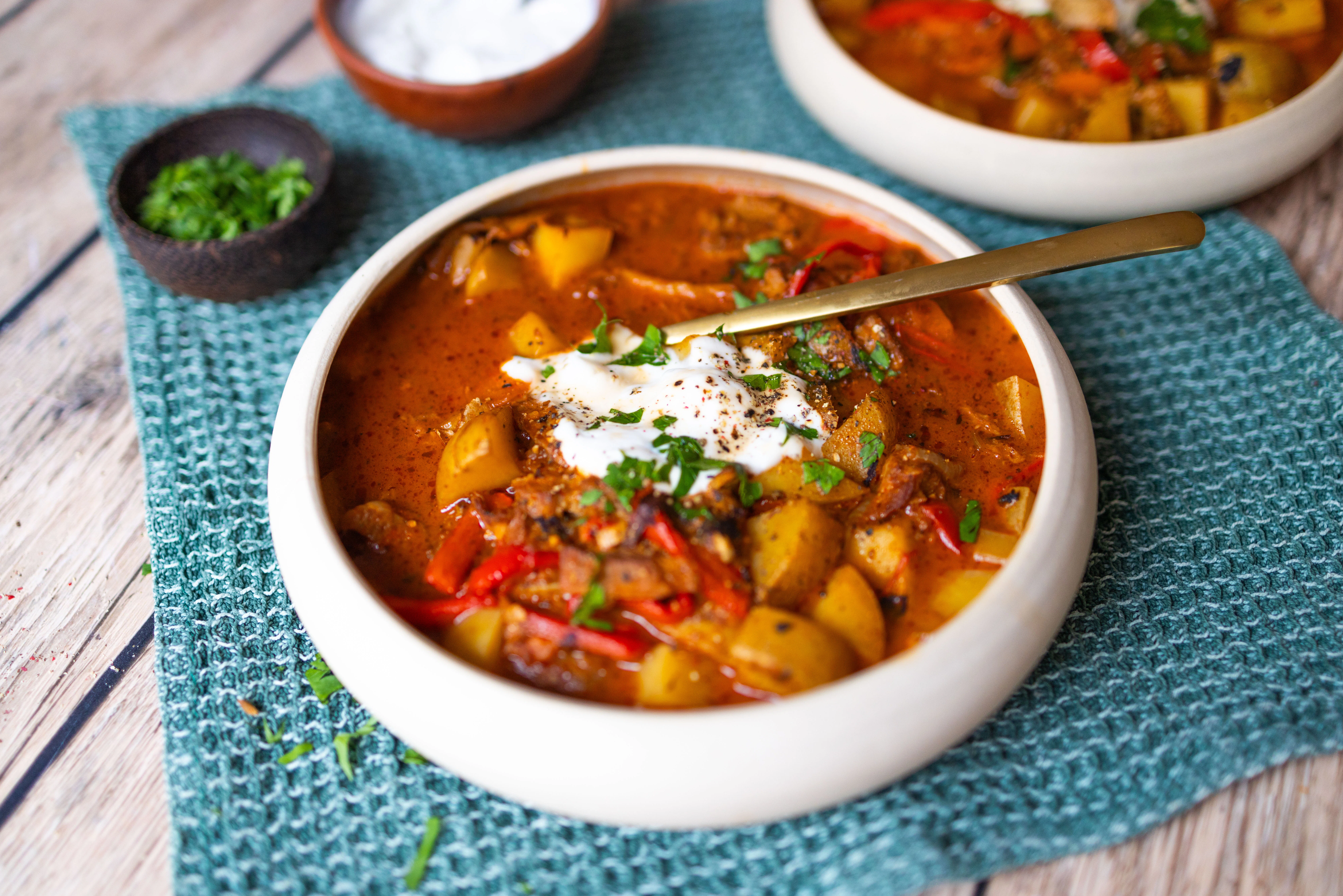 R955 Vegane Gulaschsuppe