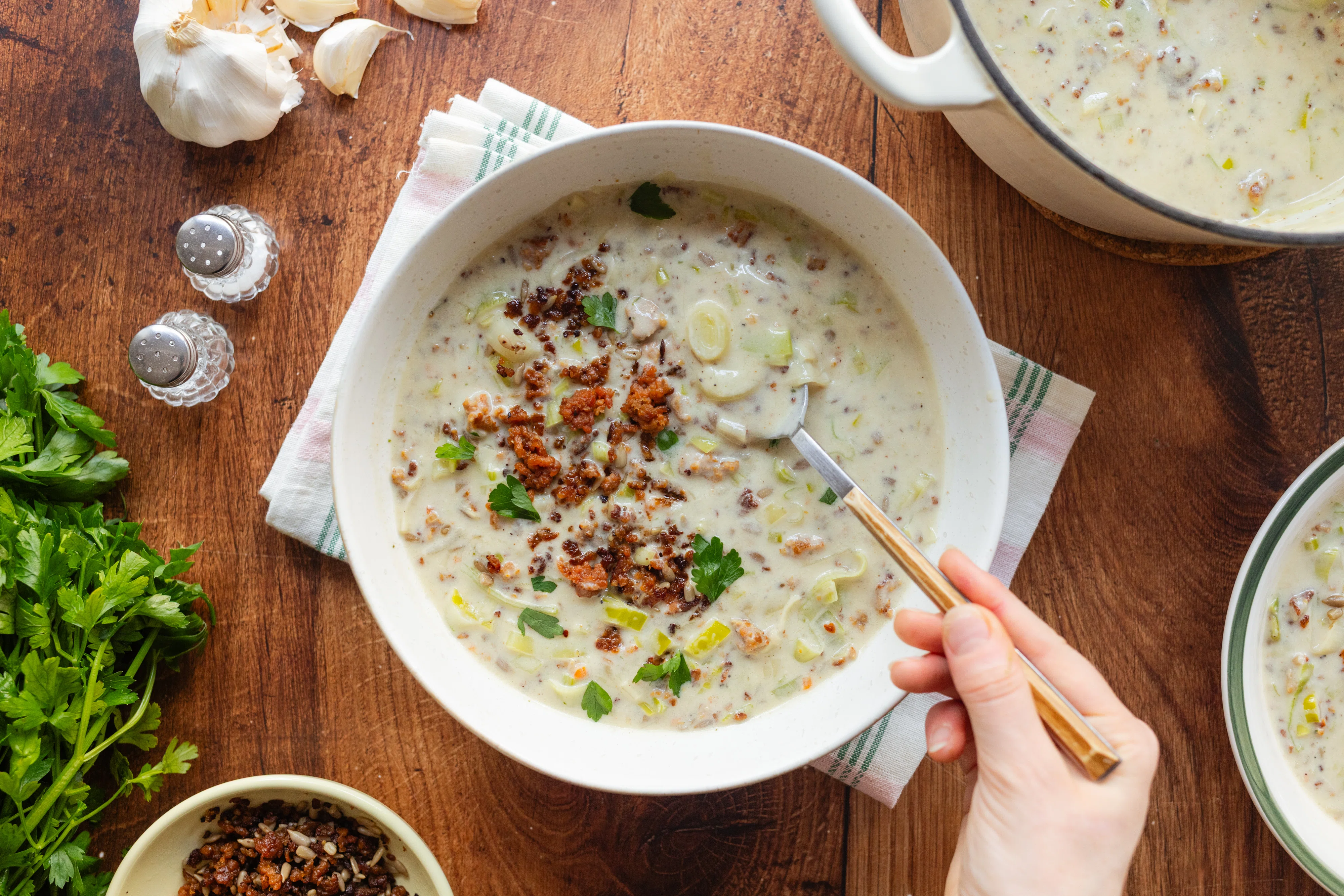 R347 Vegan Creamy Leek Soup with Vegan Mince