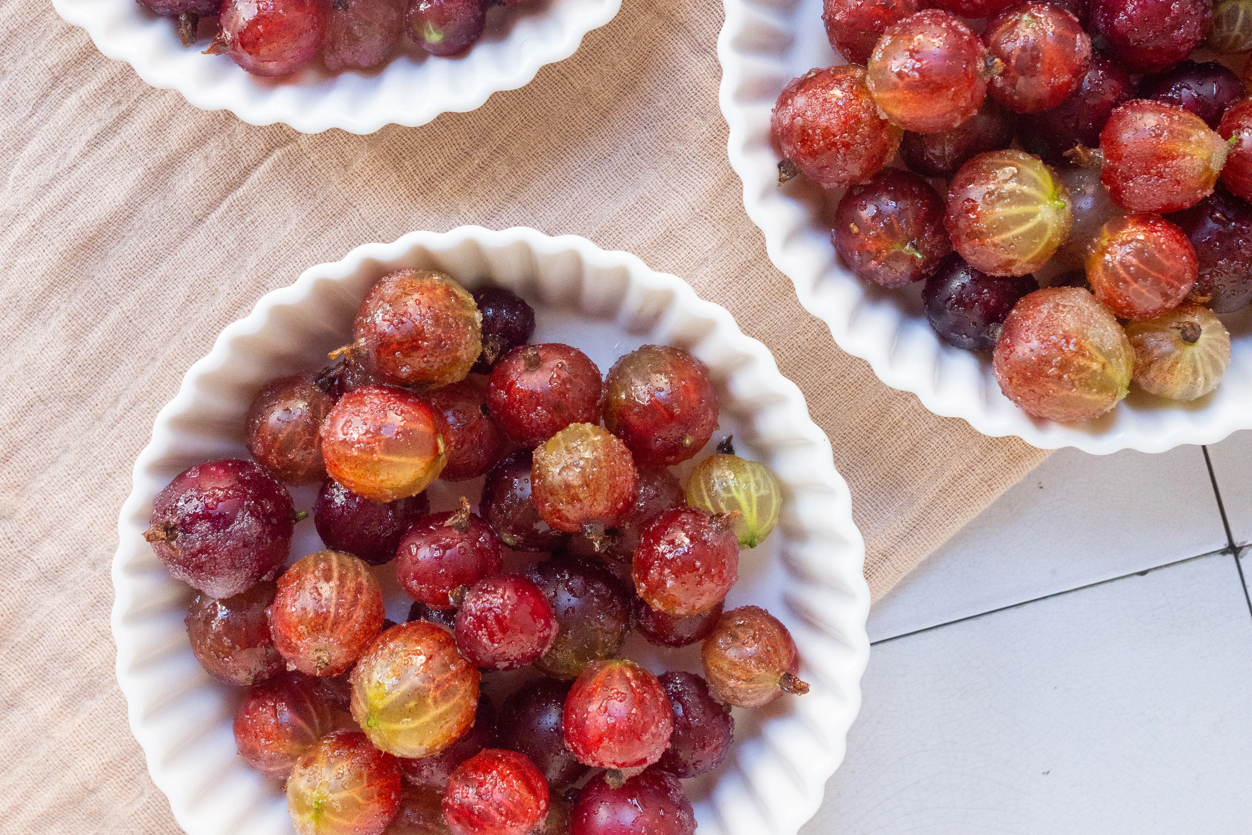R836 Veganer Stachelbeer-Crumble mit Kokosstreuseln