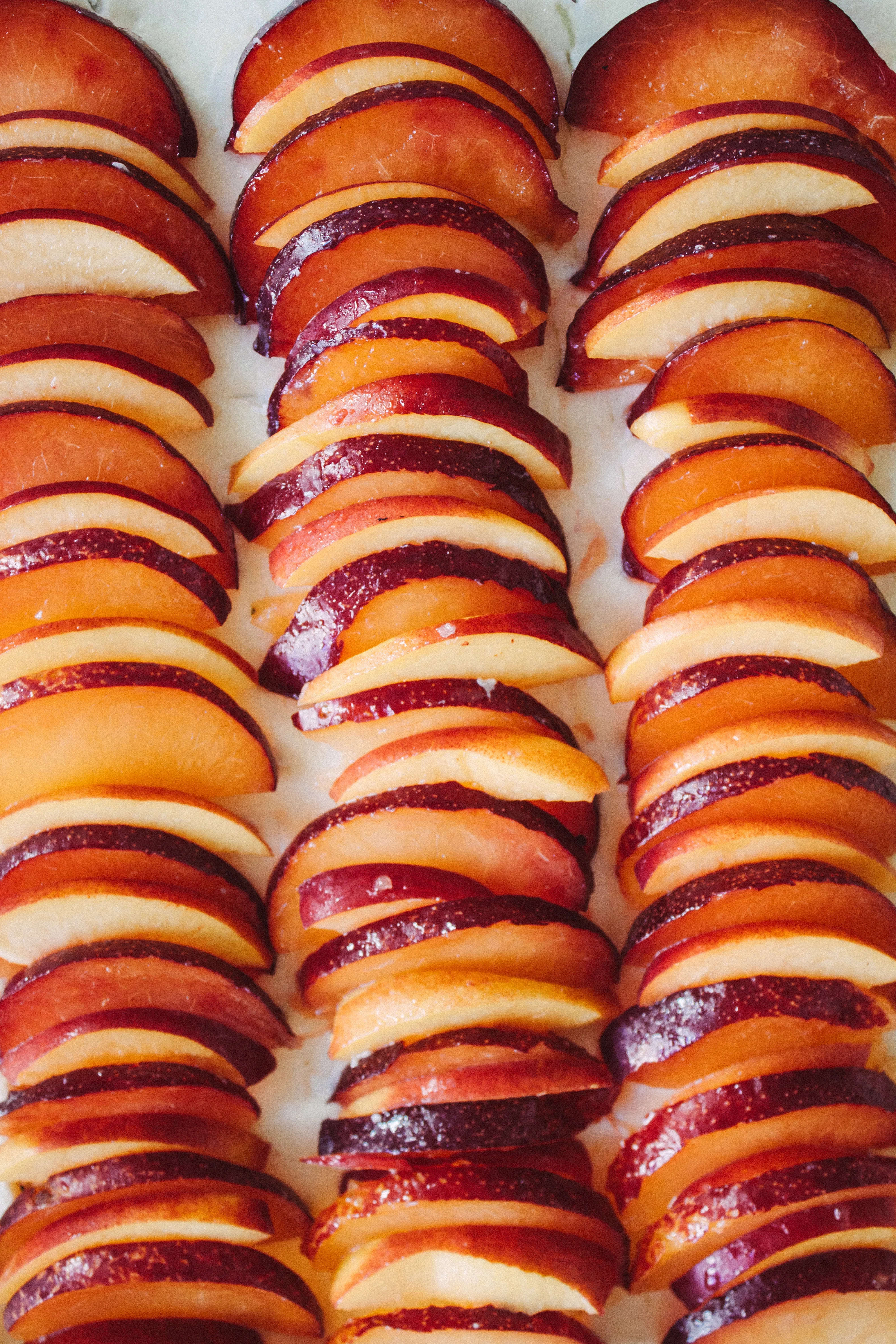 R229 Prassel- und Obstkuchen mit Streuseln