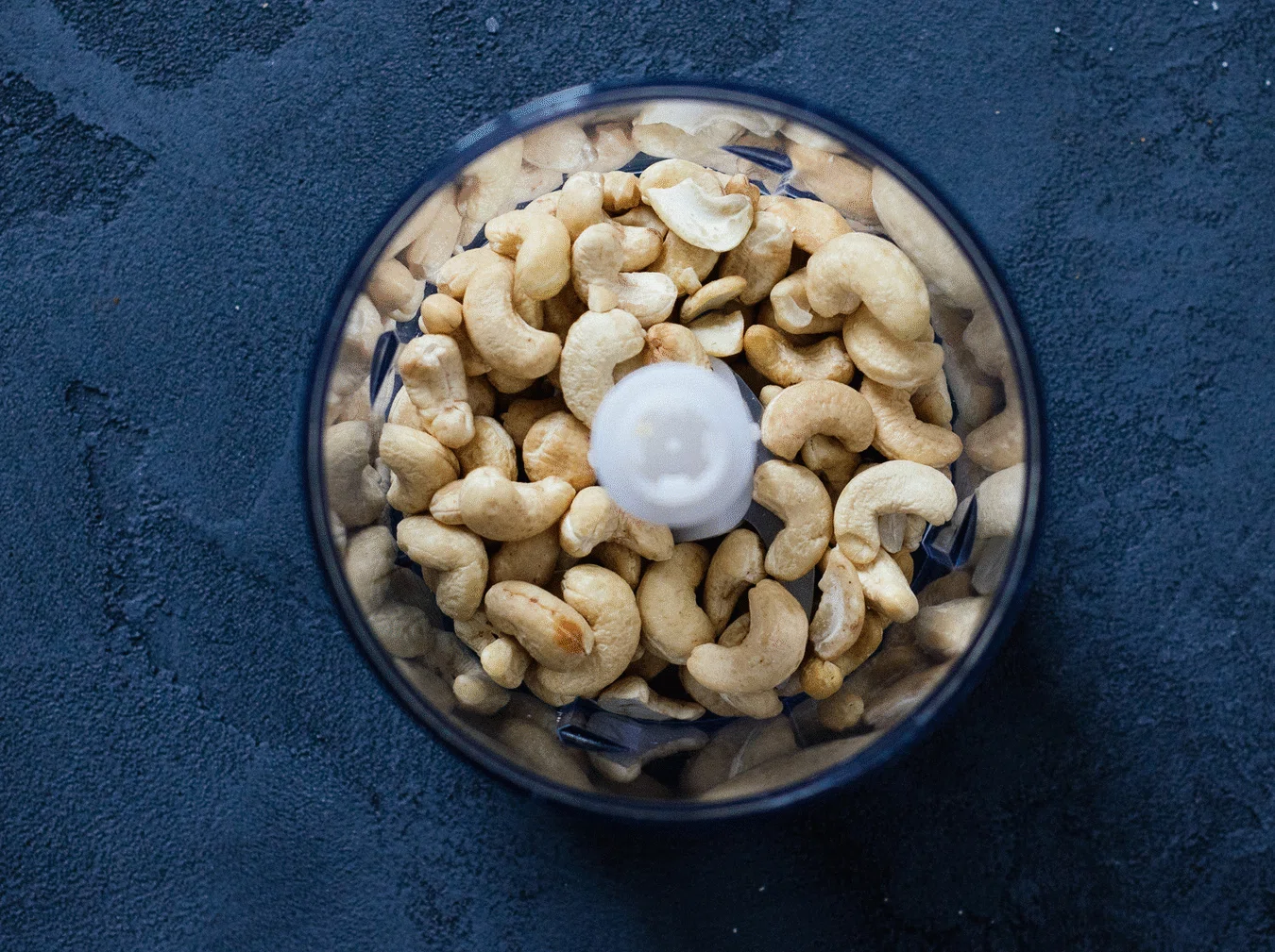 R68 Veganer Parmesan Käse GIF