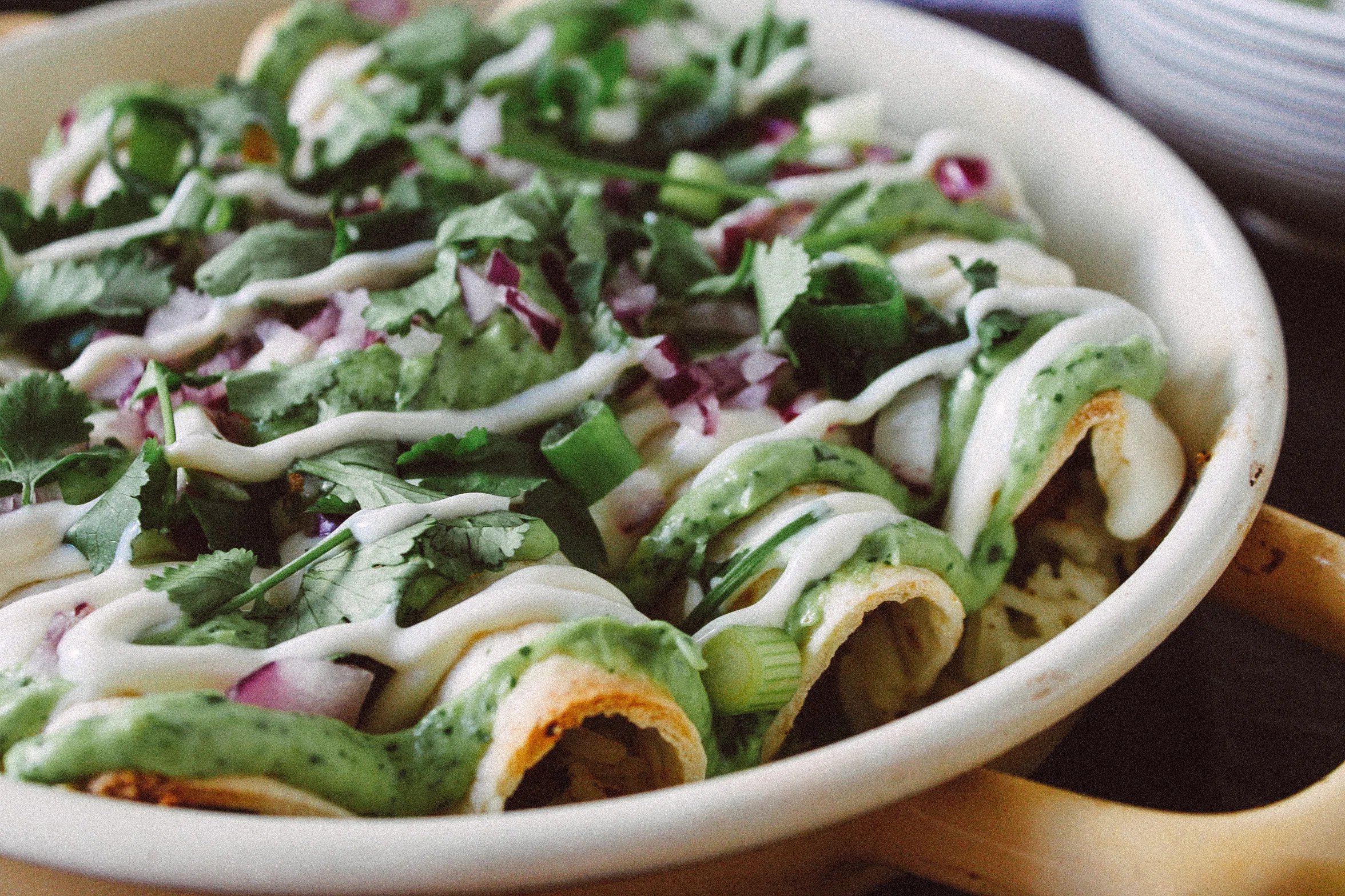 R128 Vegane Taquitos mit Avocadosauce
