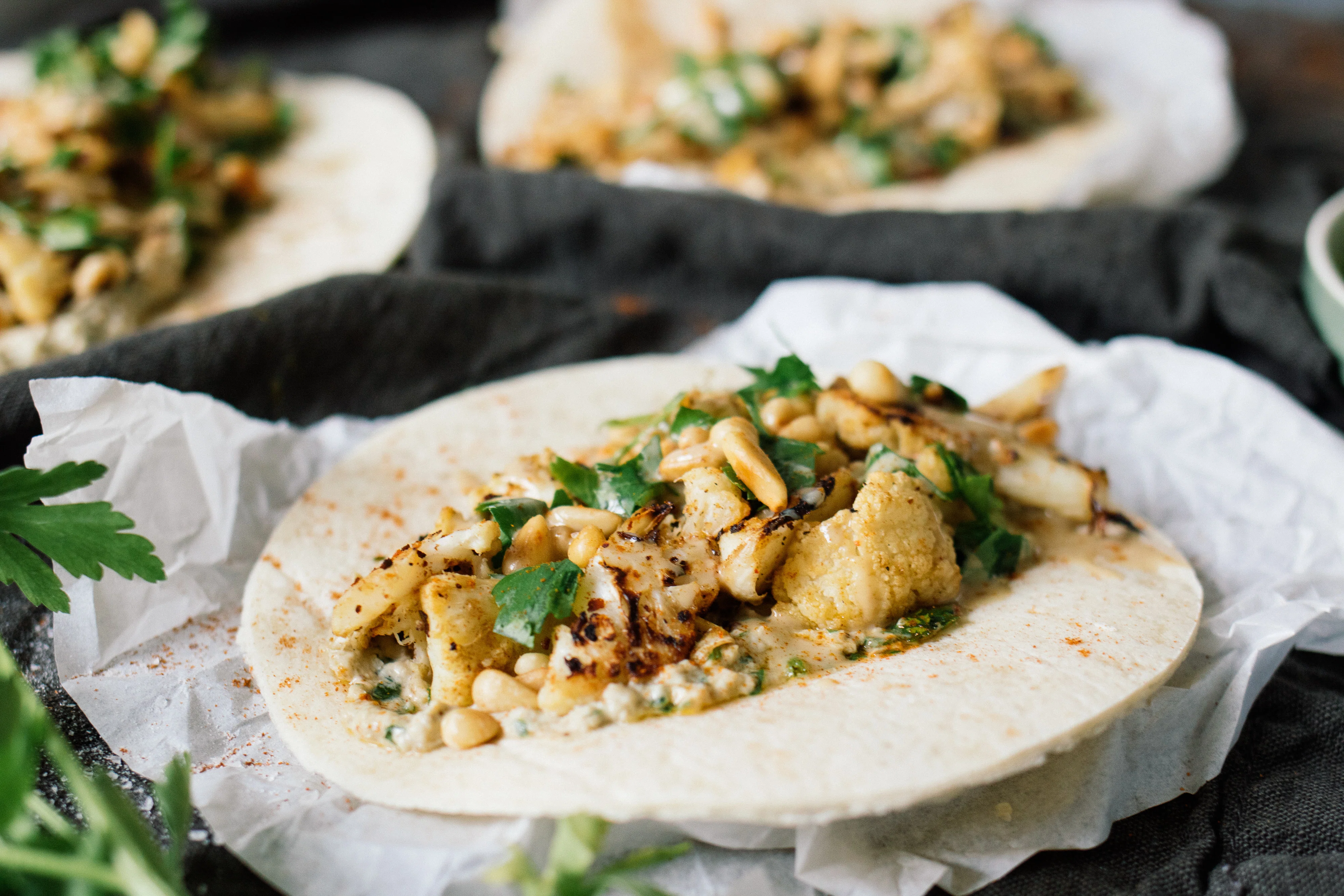 R268 Arabischer Taco mit Baba Ganoush & geröstetem Blumenkohl