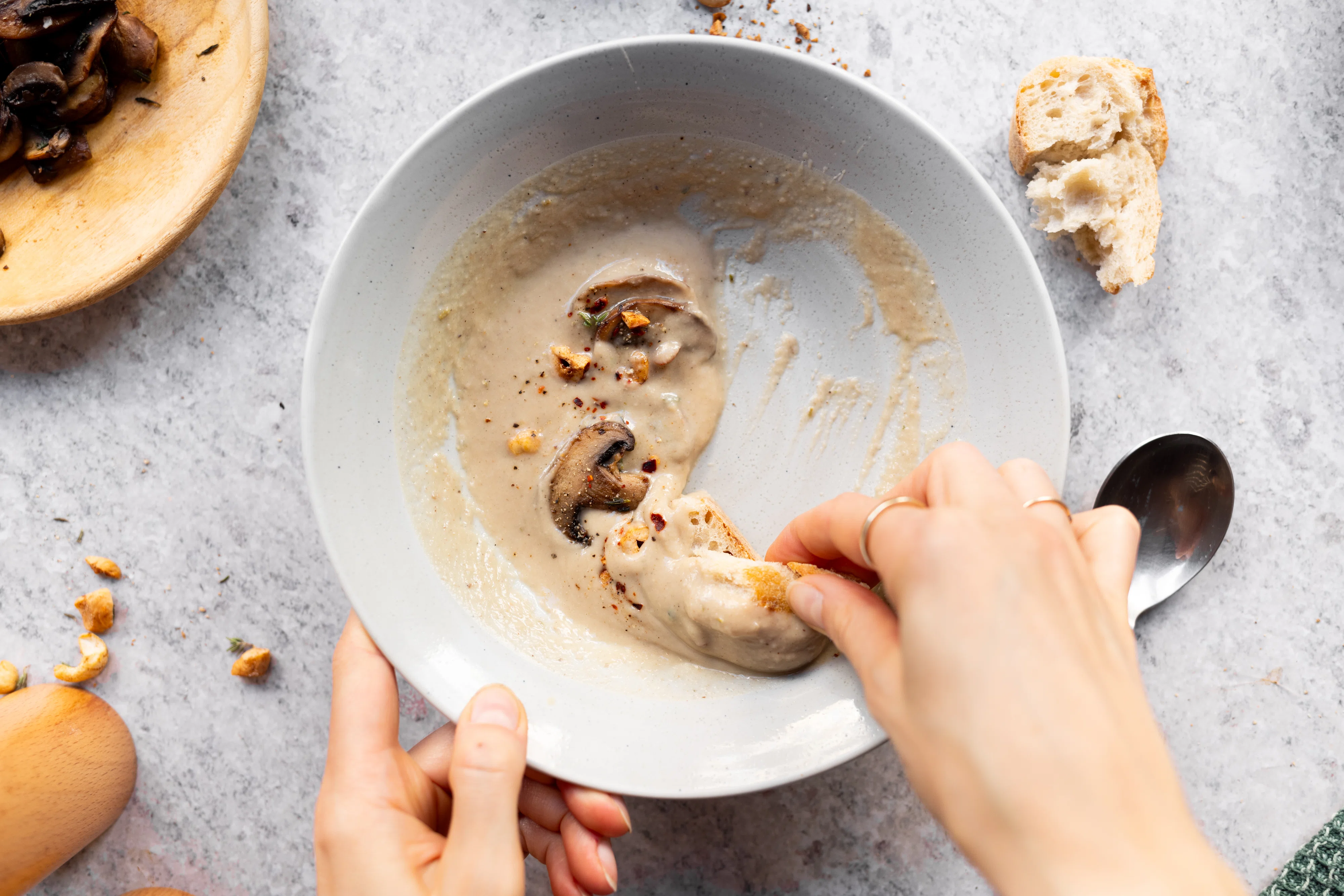 R930 - Vegan Chestnut Soup with roasted Mushrooms and spicy Nut Topping