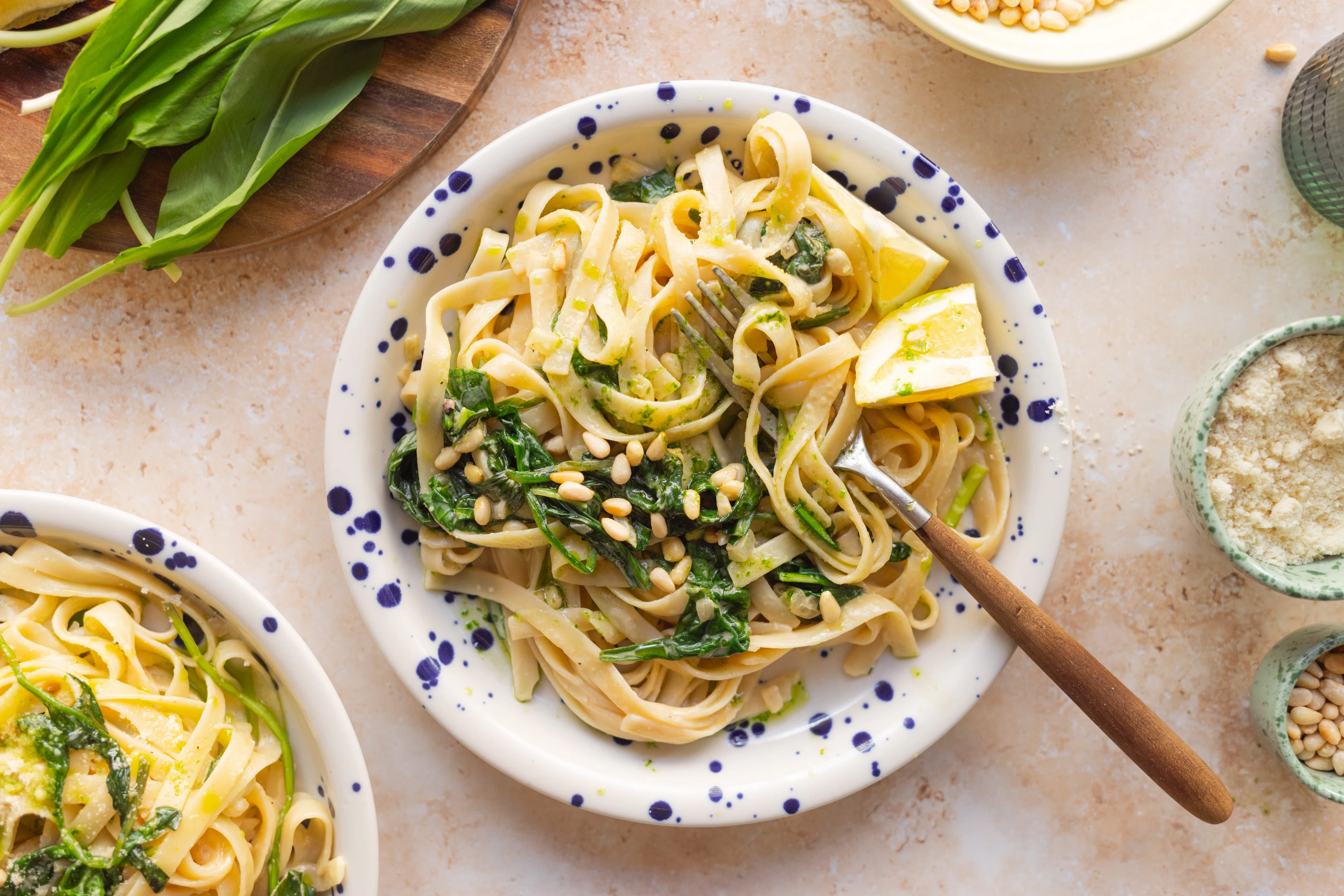 Schnelle Pasta in Bärlauch-Zitronen-Soße