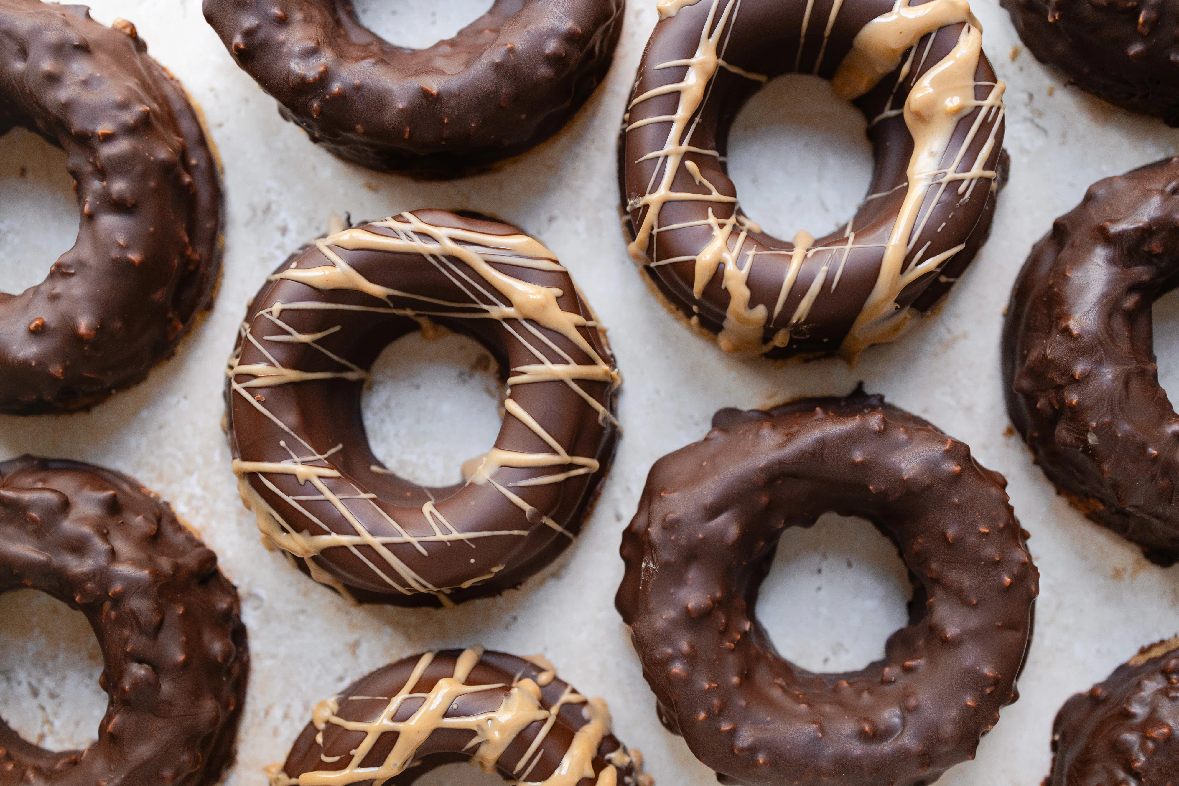 R953 Vegan Nougat Rings