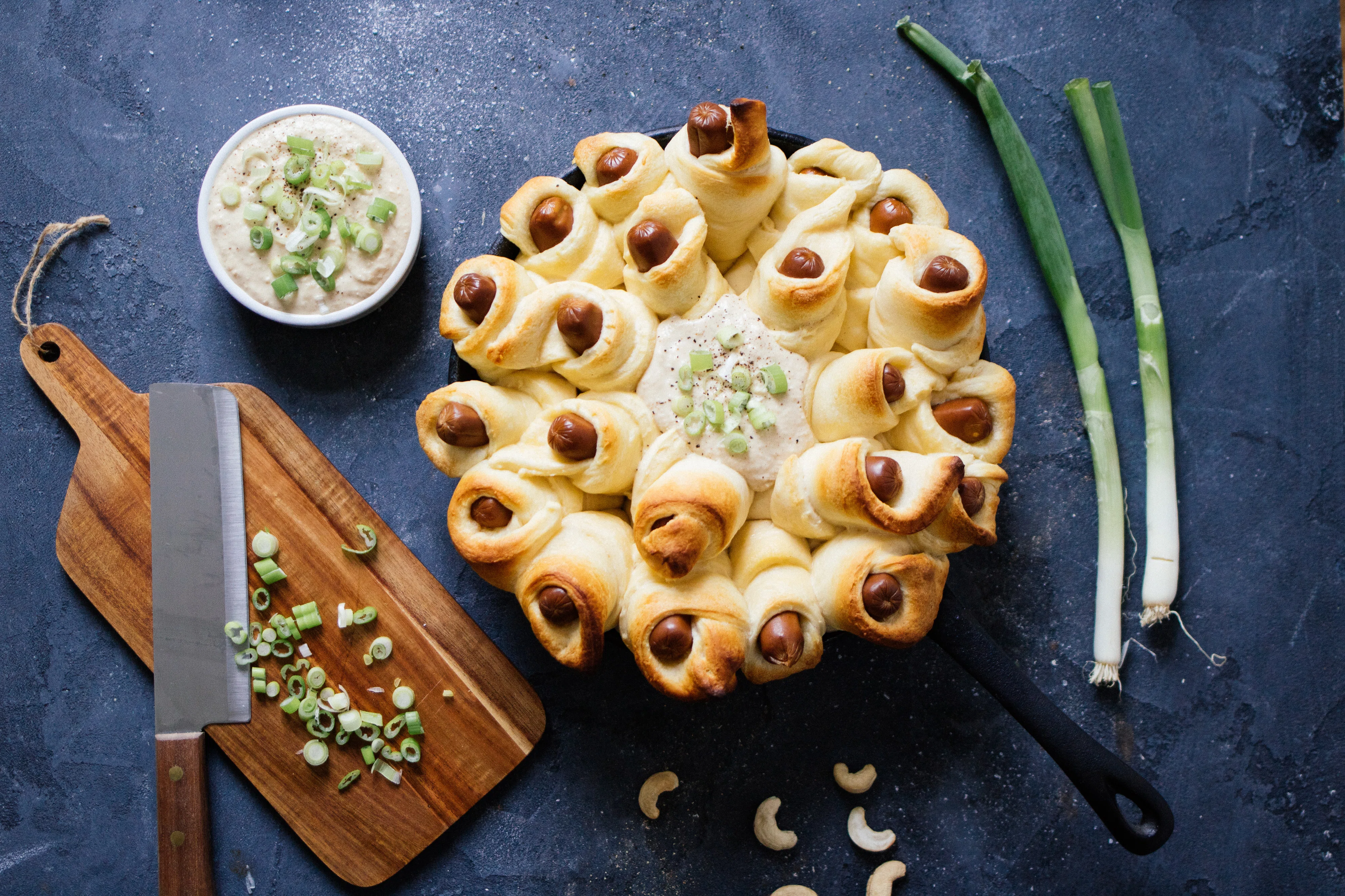 Vegane Würstchen im Schlafrock