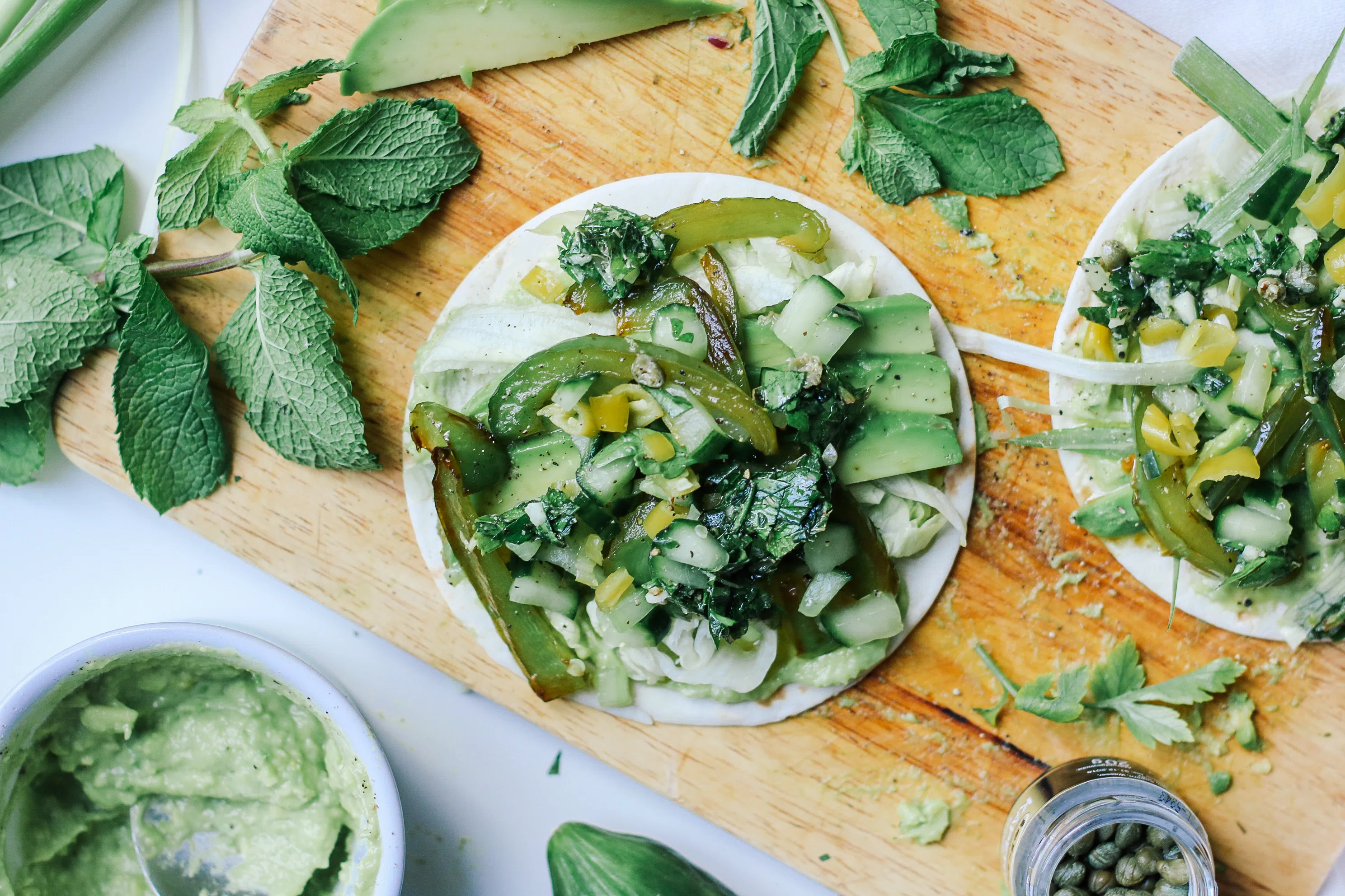 Veganer All Green Taco mit Salsa Verde