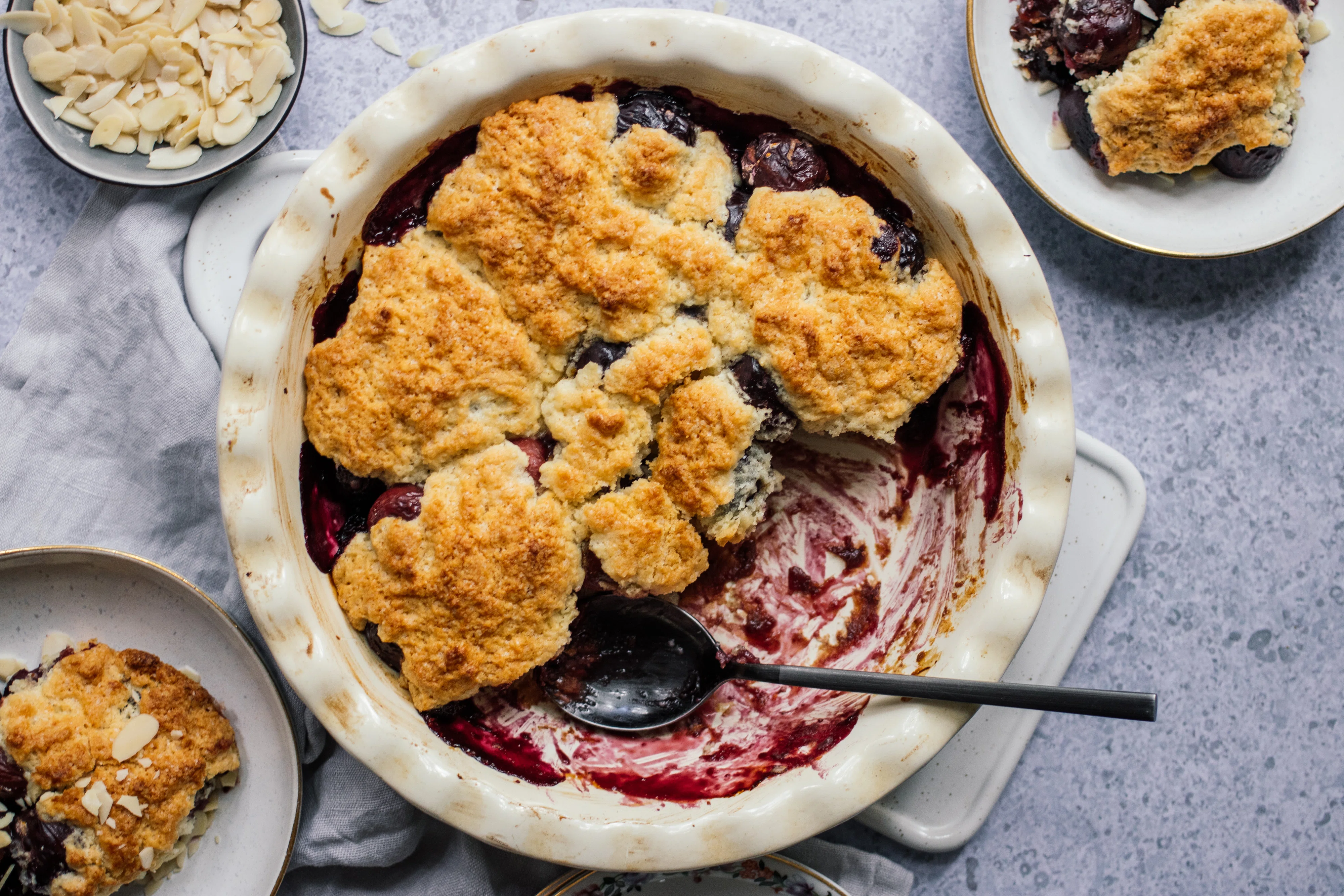 Veganer Kirsch-Cobbler