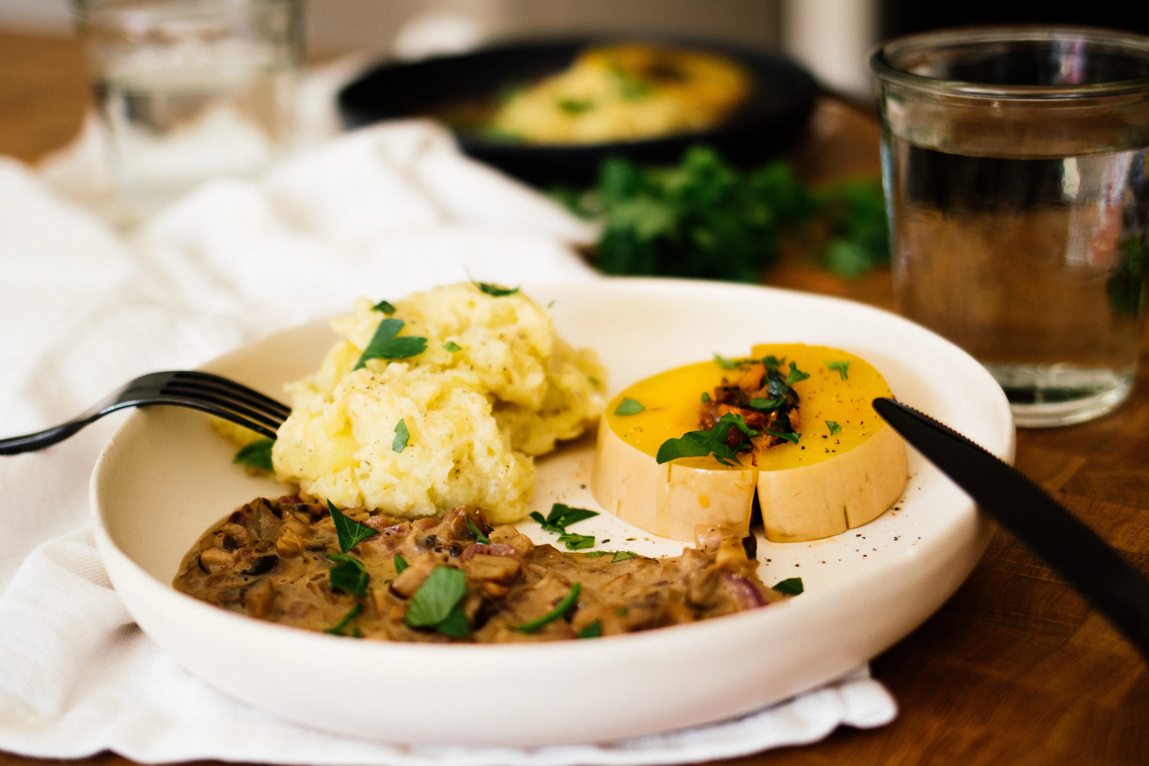 R434 Stuffed Butternut Squash with vegan cream sauce & potato mash
