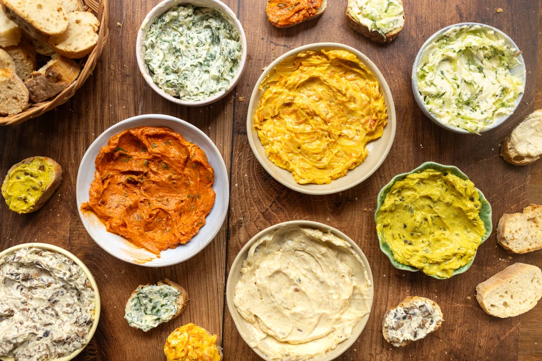 Vegane Kräuterbutter: 7 einfache Rezepte zum Selbermachen - Zucker ...