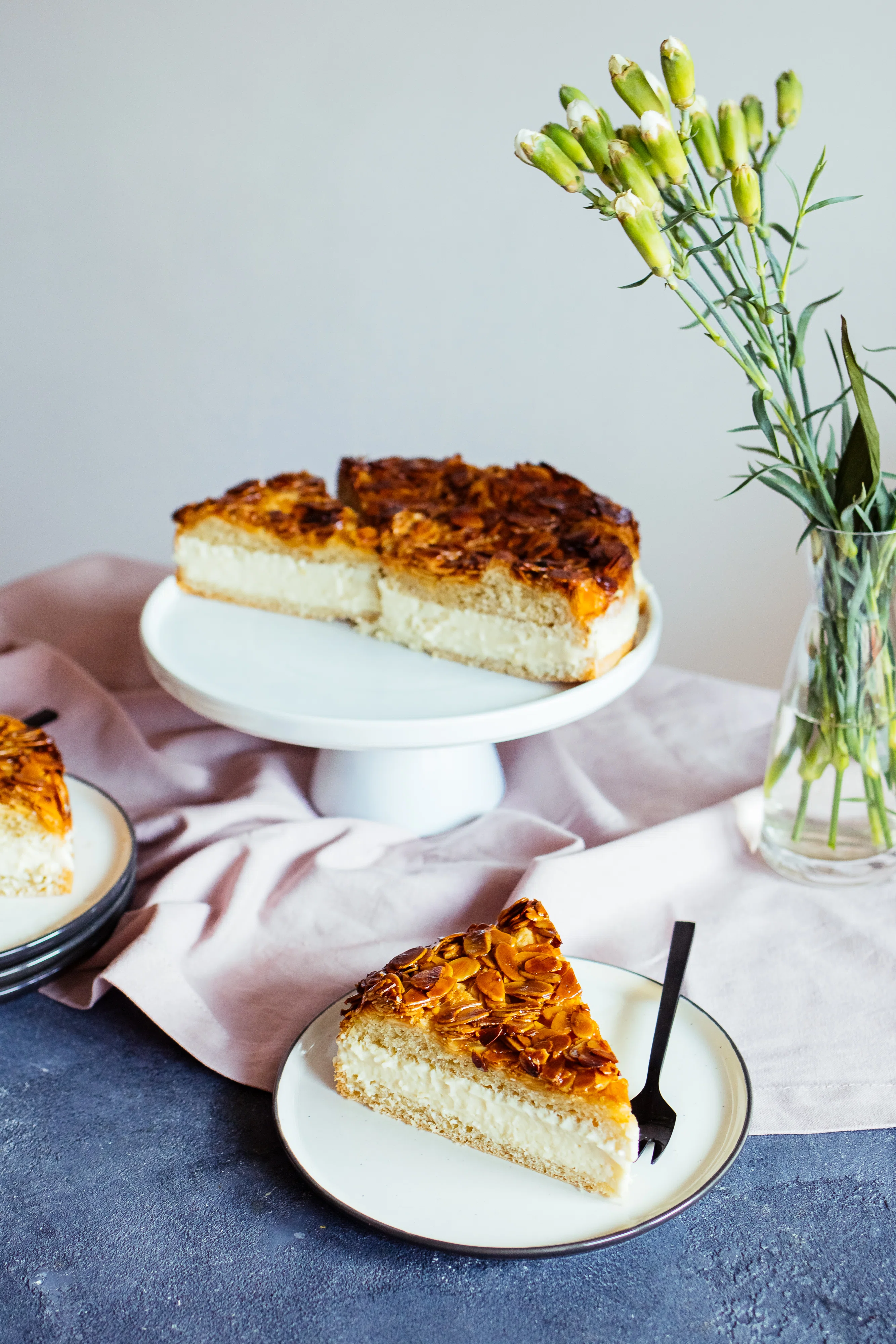 R476 Vegan Bienenstich (Bee Sting Cake)