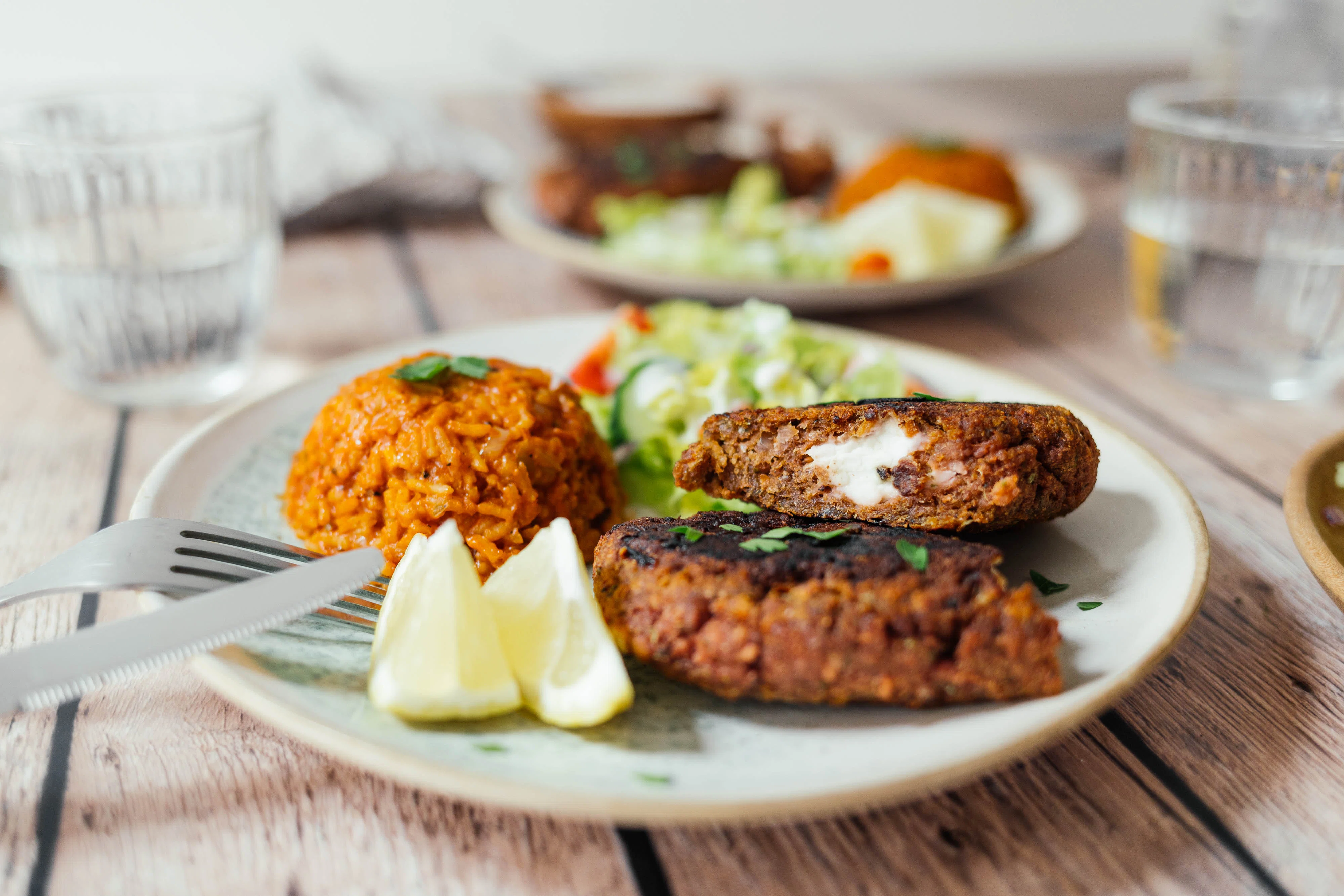 R838 Vegan Bifteki-Steak with Tomato Rice