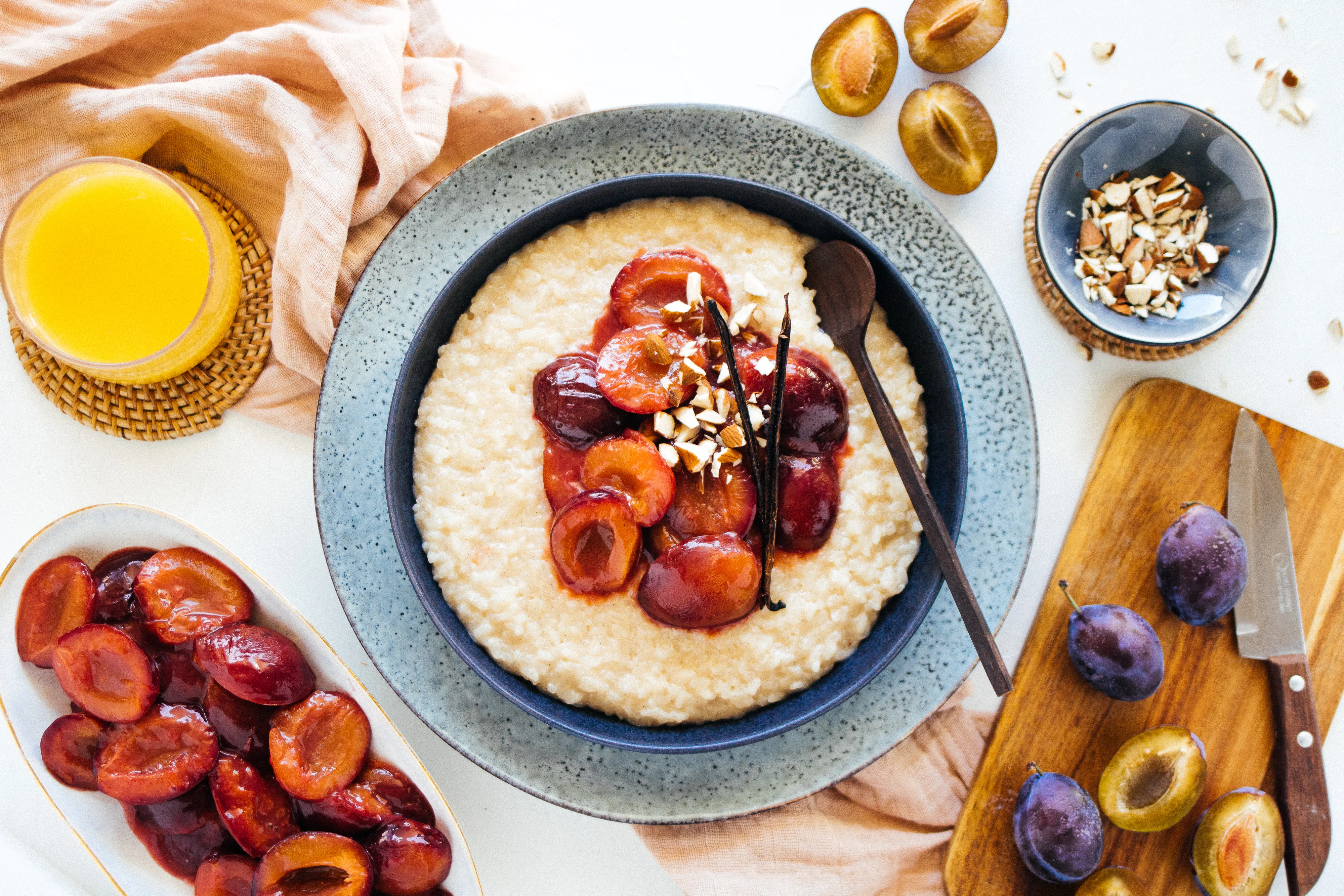 Veganer Milchreis mit Zwetschgenkompott