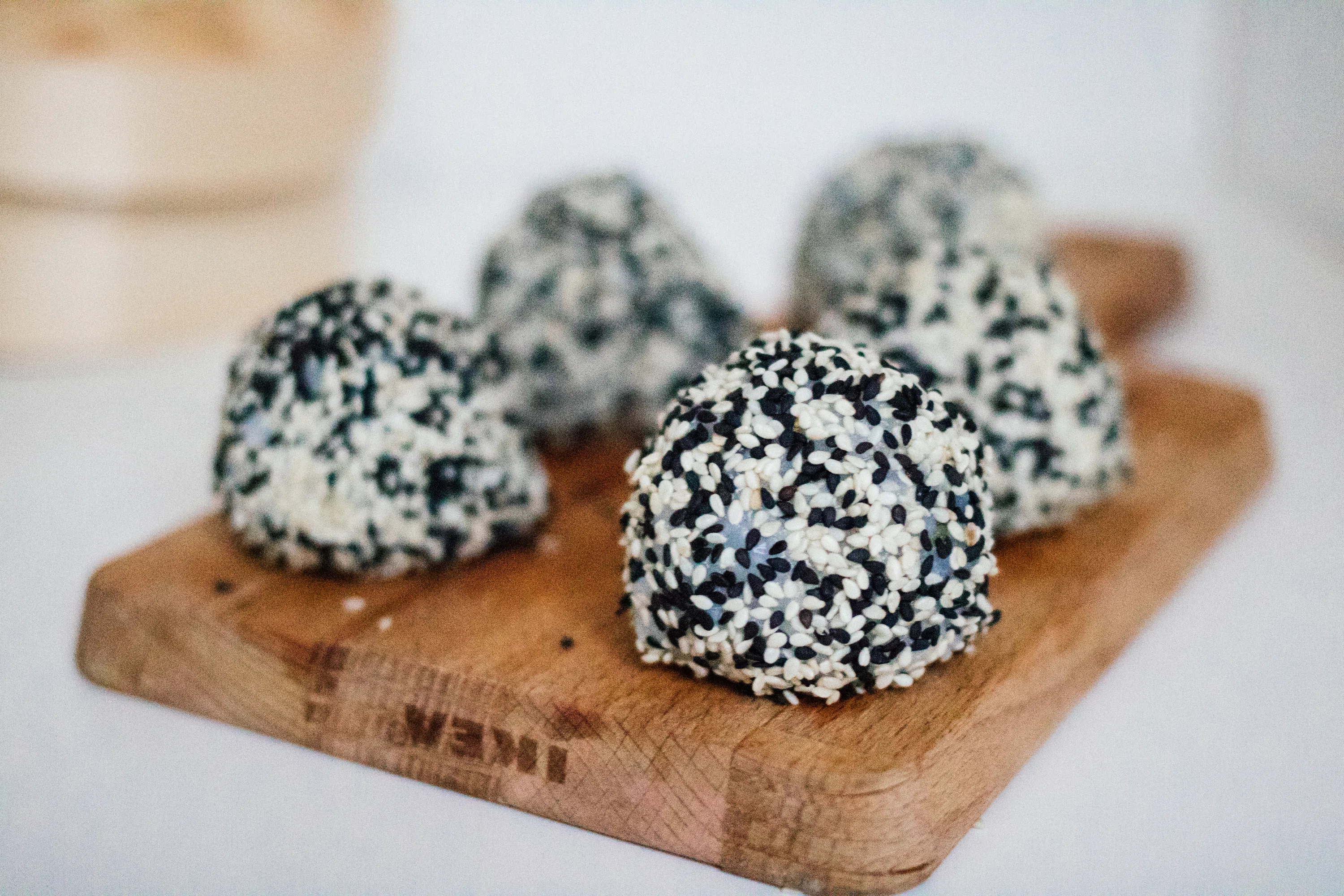 R130 Vegane Onigiri Balls