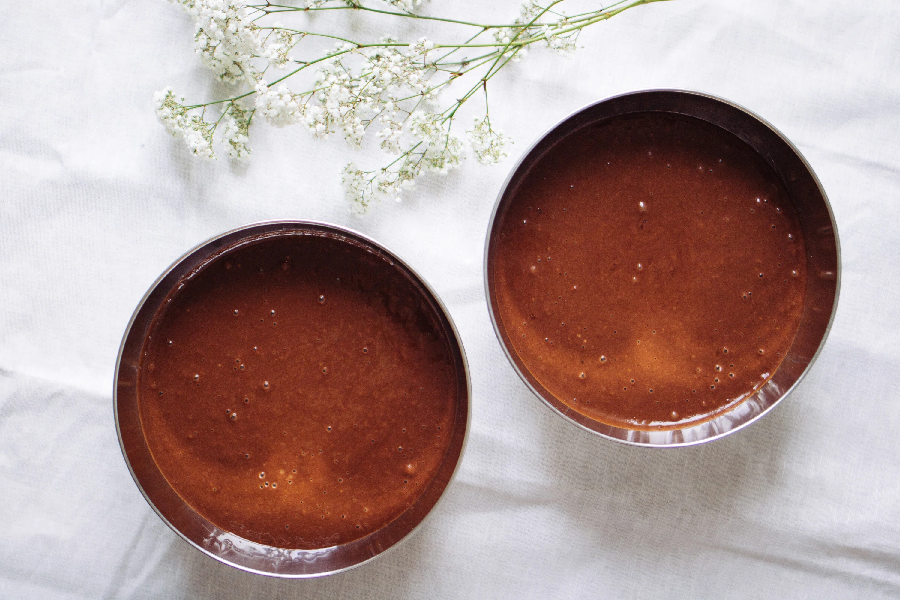 R184 Vegane Schokoladentorte mit bunten Streuseln