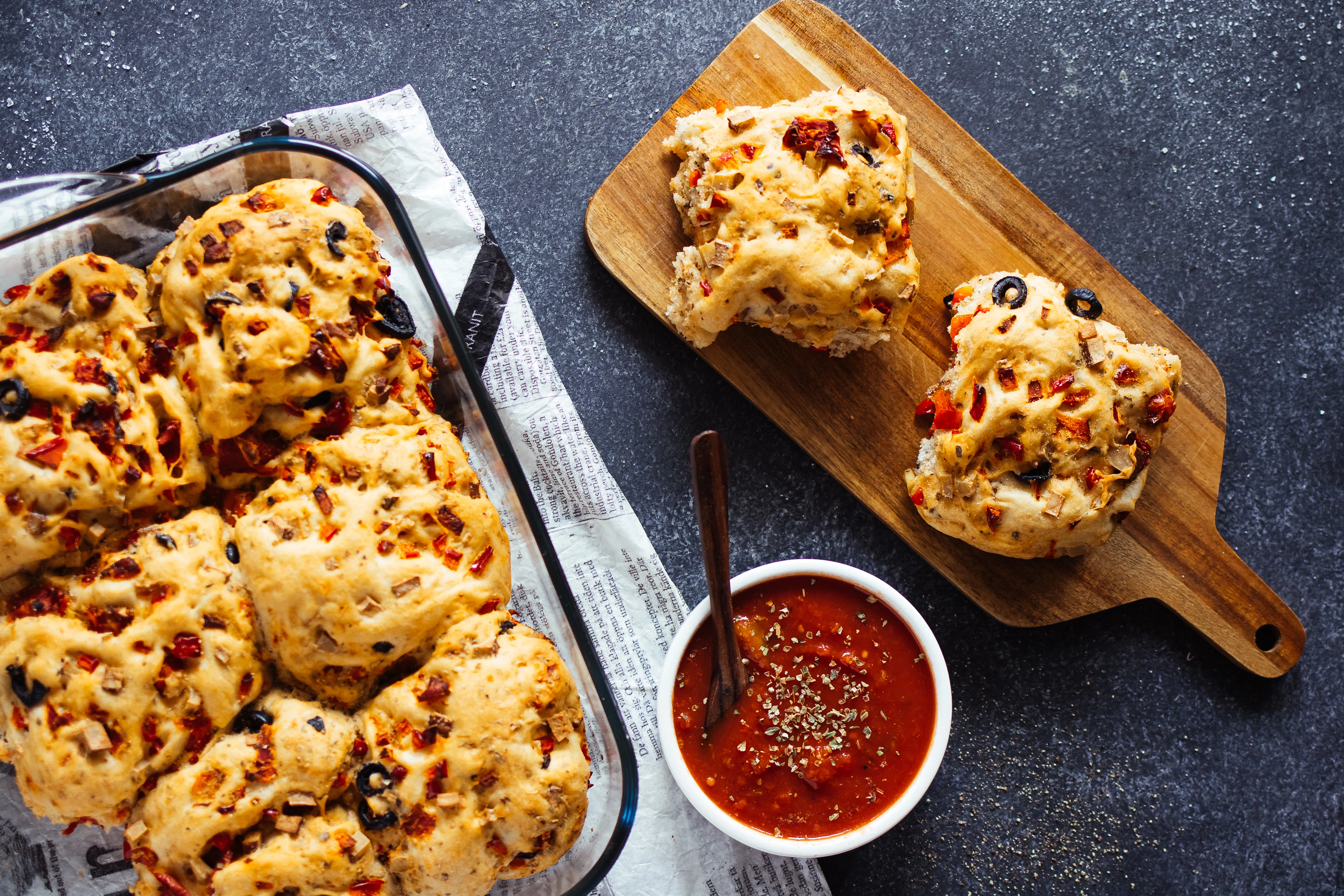 R152 Vegan pizza rolls