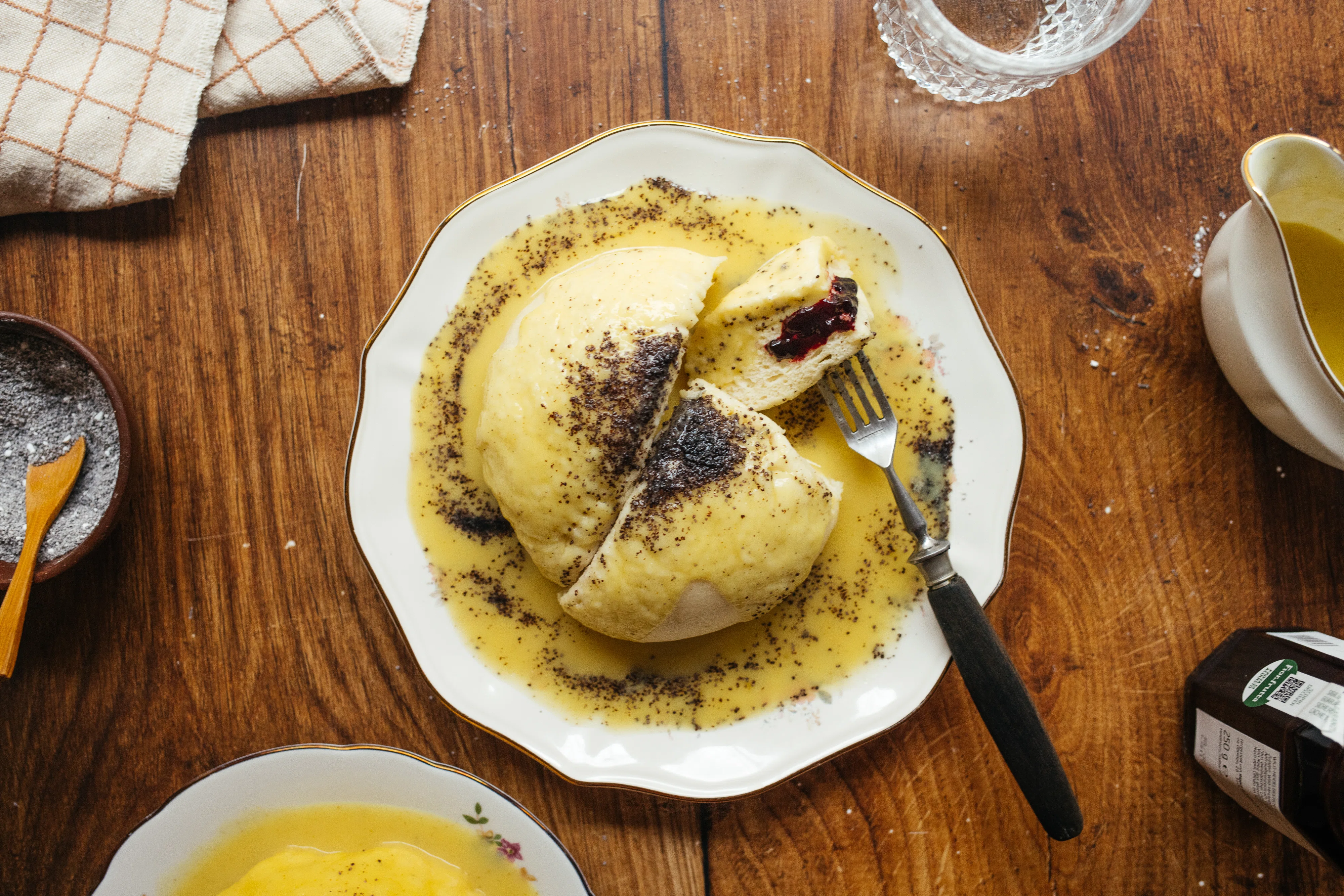 Vegane Germknödel mit Vanillesoße